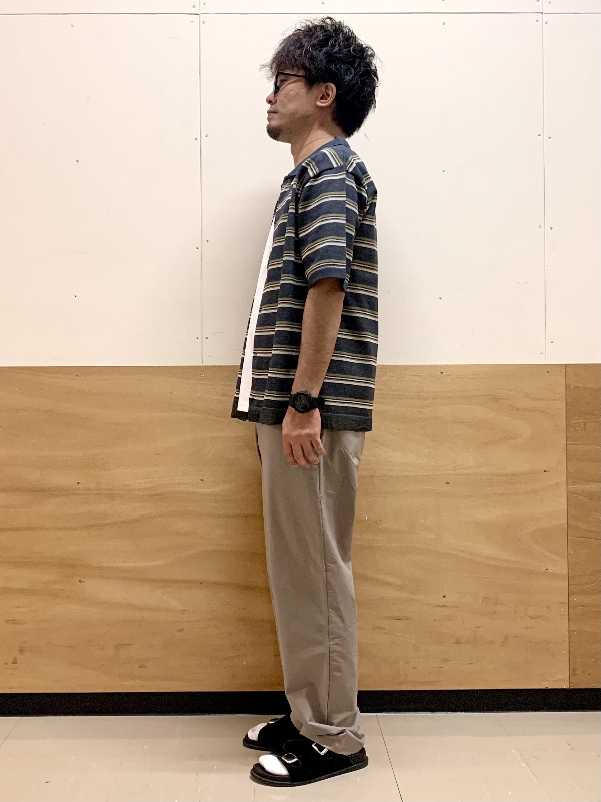 MATUさんの「THE SHOP TK｜【抗菌防臭／UVカット／洗濯機OK】和紙混 半袖ニットシャツ」を使ったコーディネート