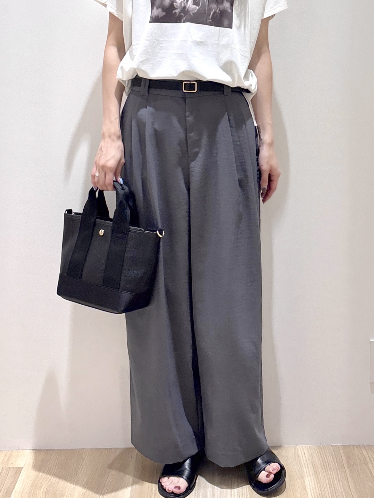 sachikoさんの「OPAQUE.CLIP｜フォトプリントTシャツ【洗濯機OK】」を使ったコーディネート
