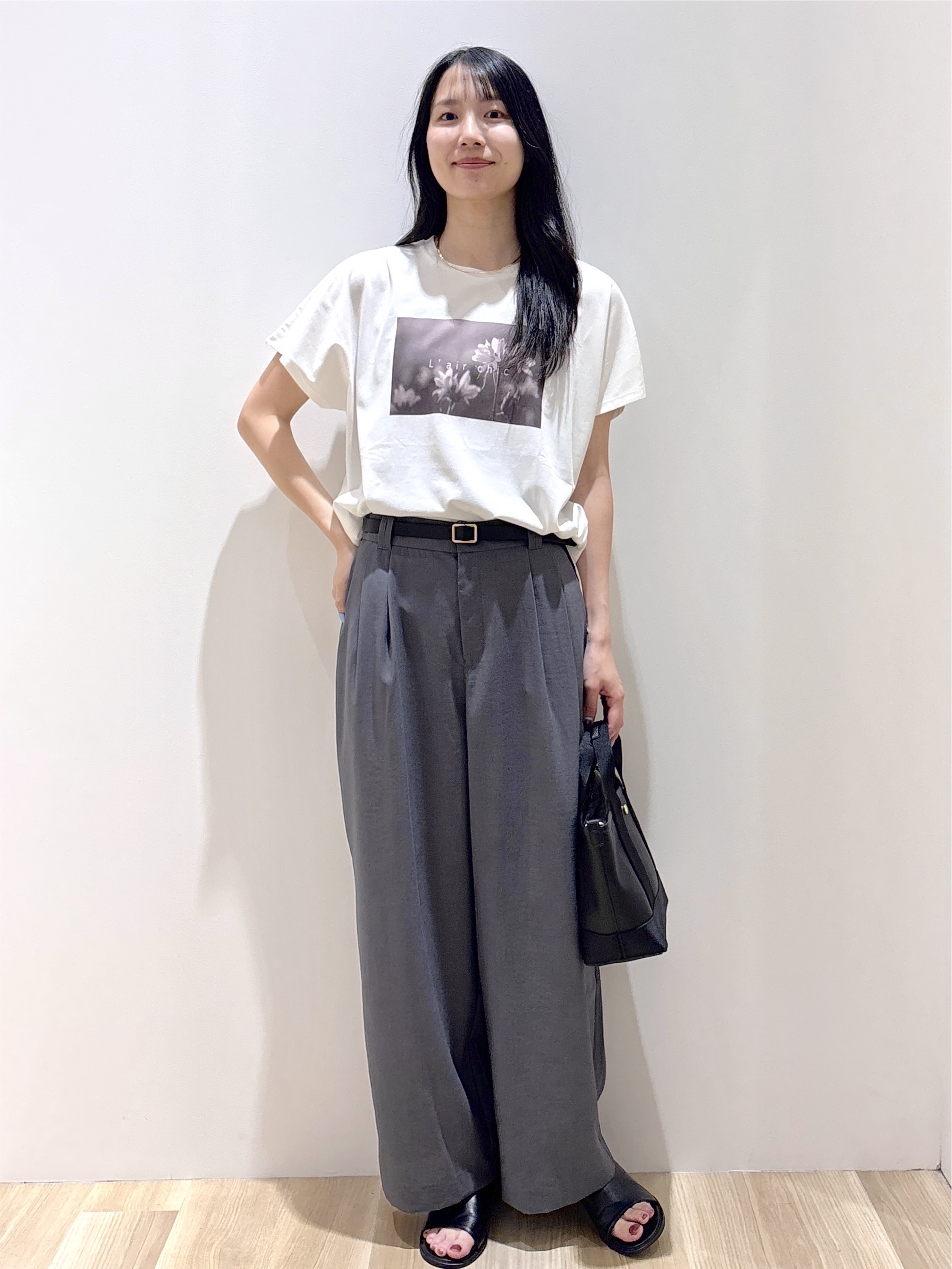 sachikoさんの「OPAQUE.CLIP｜フォトプリントTシャツ【洗濯機OK】」を使ったコーディネート