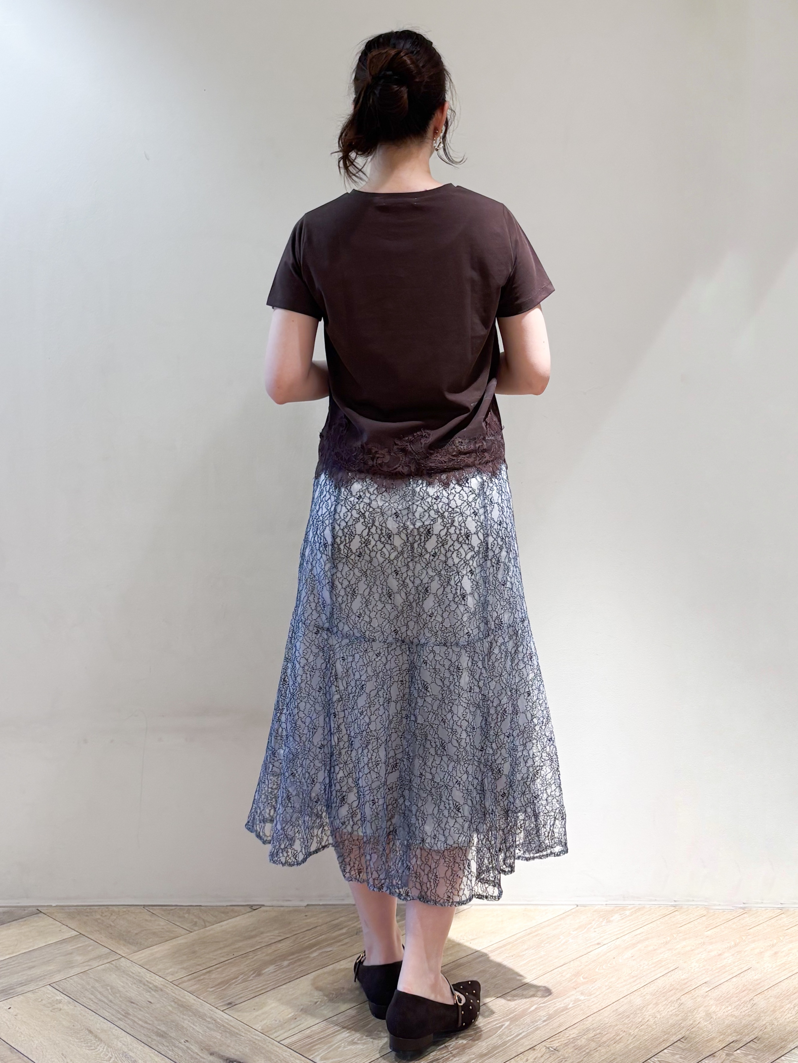 sayaさんの「index｜【接触冷感／UVケア】裾レースロゴTシャツ《洗濯機OK／S-3L》」を使ったコーディネート