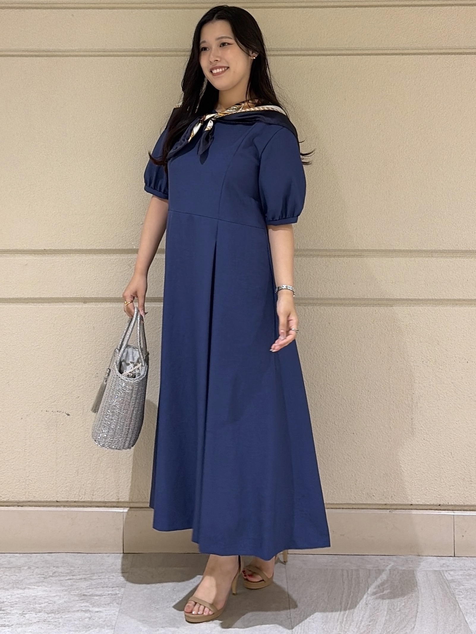 Momokaさんの「COUP DE CHANCE｜【手洗い可／日本製】サックワンピース」を使ったコーディネート