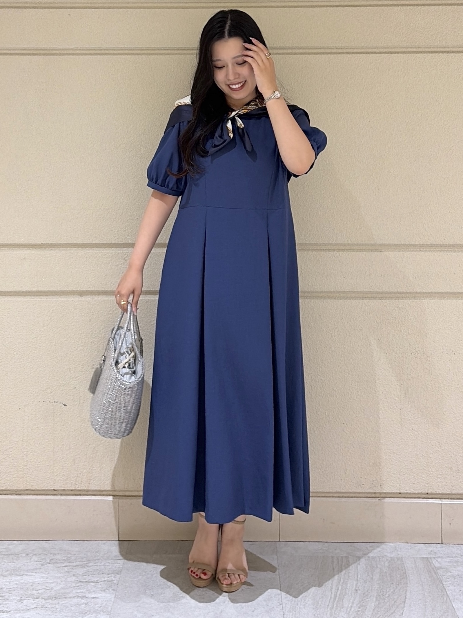 Momokaさんの「COUP DE CHANCE｜【手洗い可／日本製】サックワンピース」を使ったコーディネート