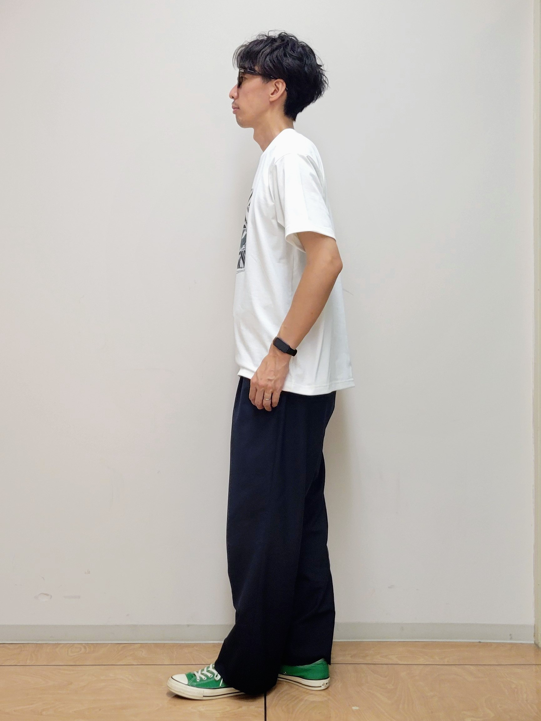 piroyaさんの「TAKEO KIKUCHI｜モノクロタイルTシャツ」を使ったコーディネート