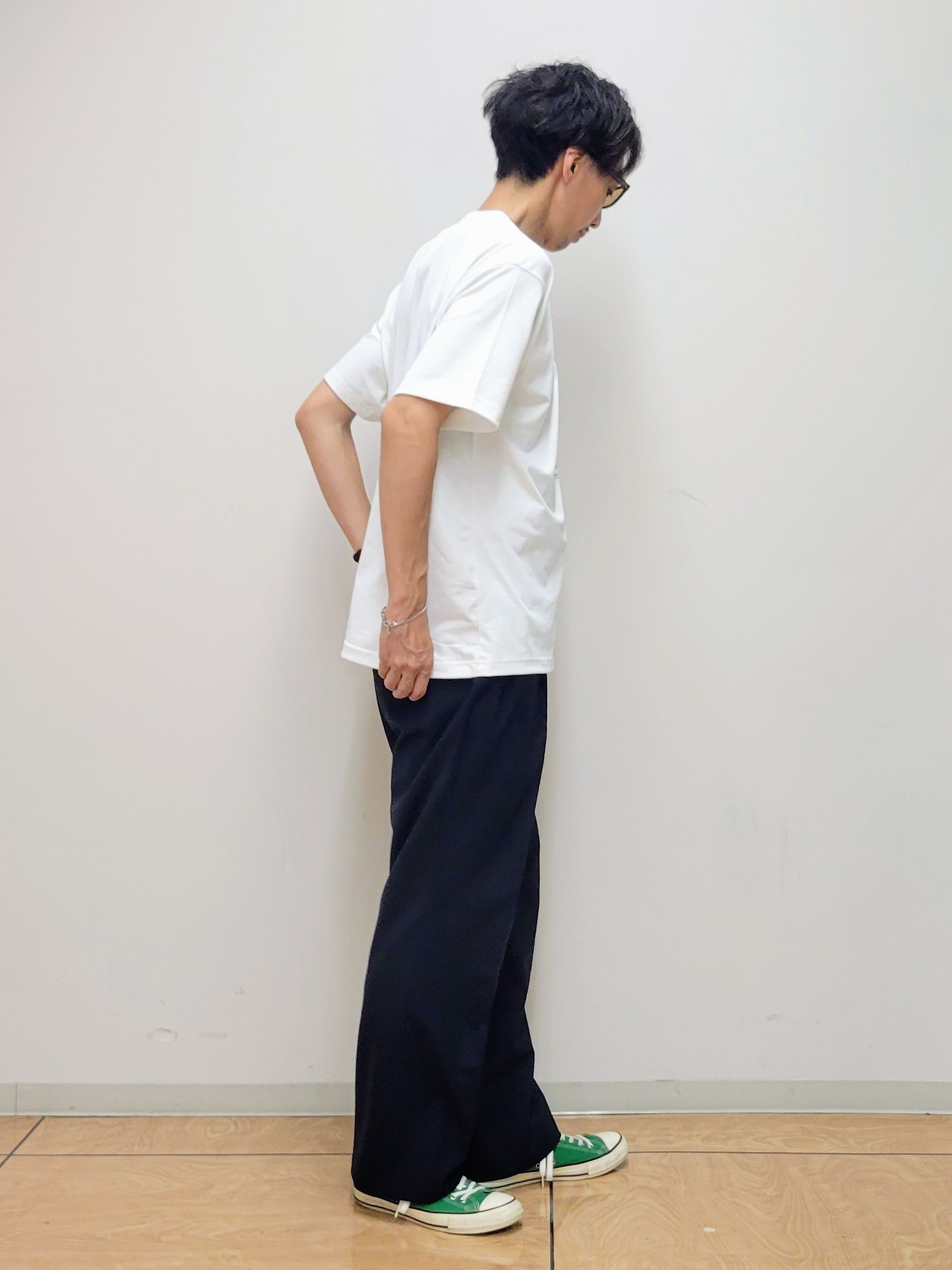 piroyaさんの「TAKEO KIKUCHI｜モノクロタイルTシャツ」を使ったコーディネート