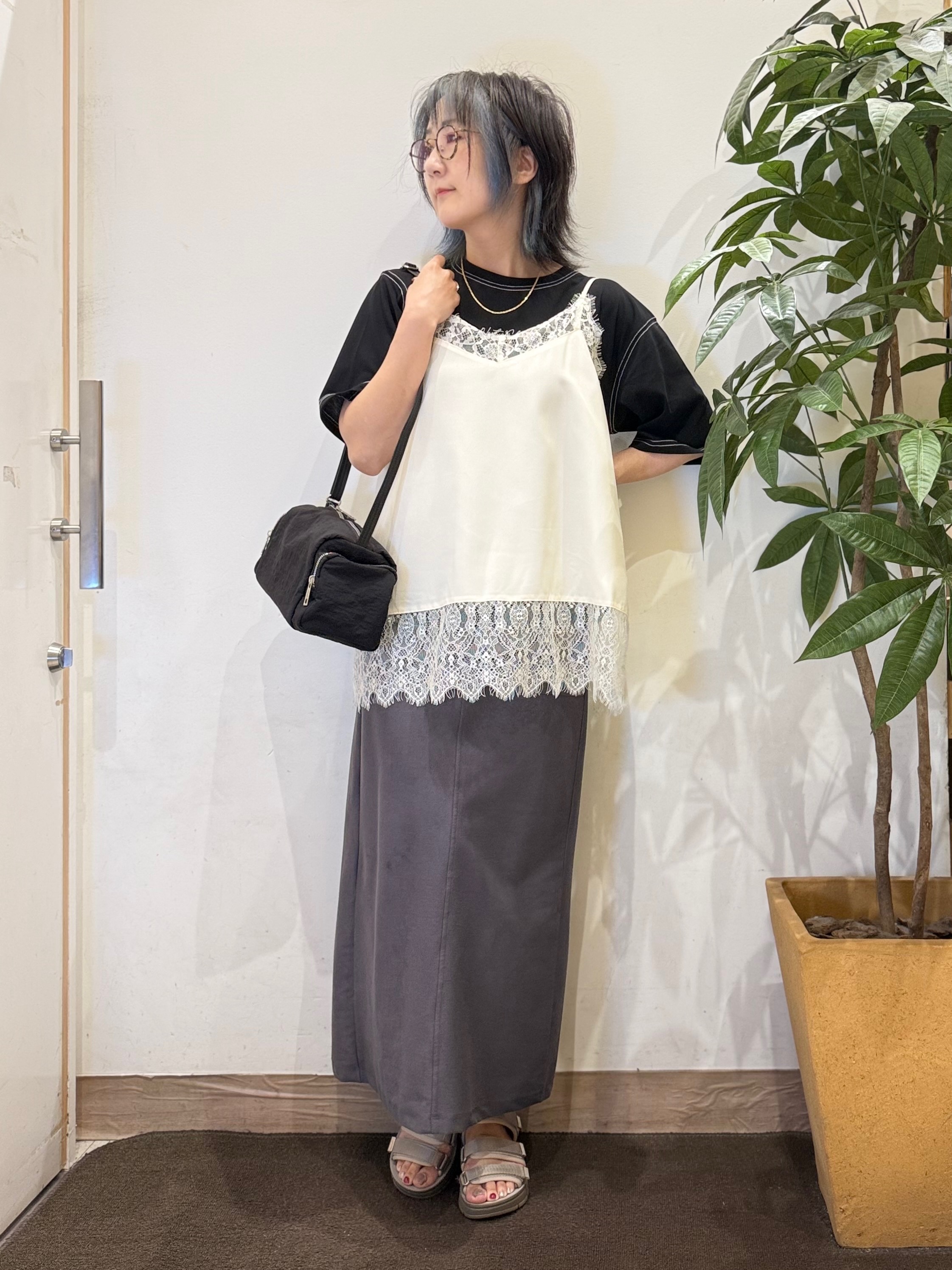 misakiさんの「SHOO･LA･RUE｜【洗濯機可/S-LL】体型カバーしながらこなれ見え。レース付きキャミソール」を使ったコーディネート