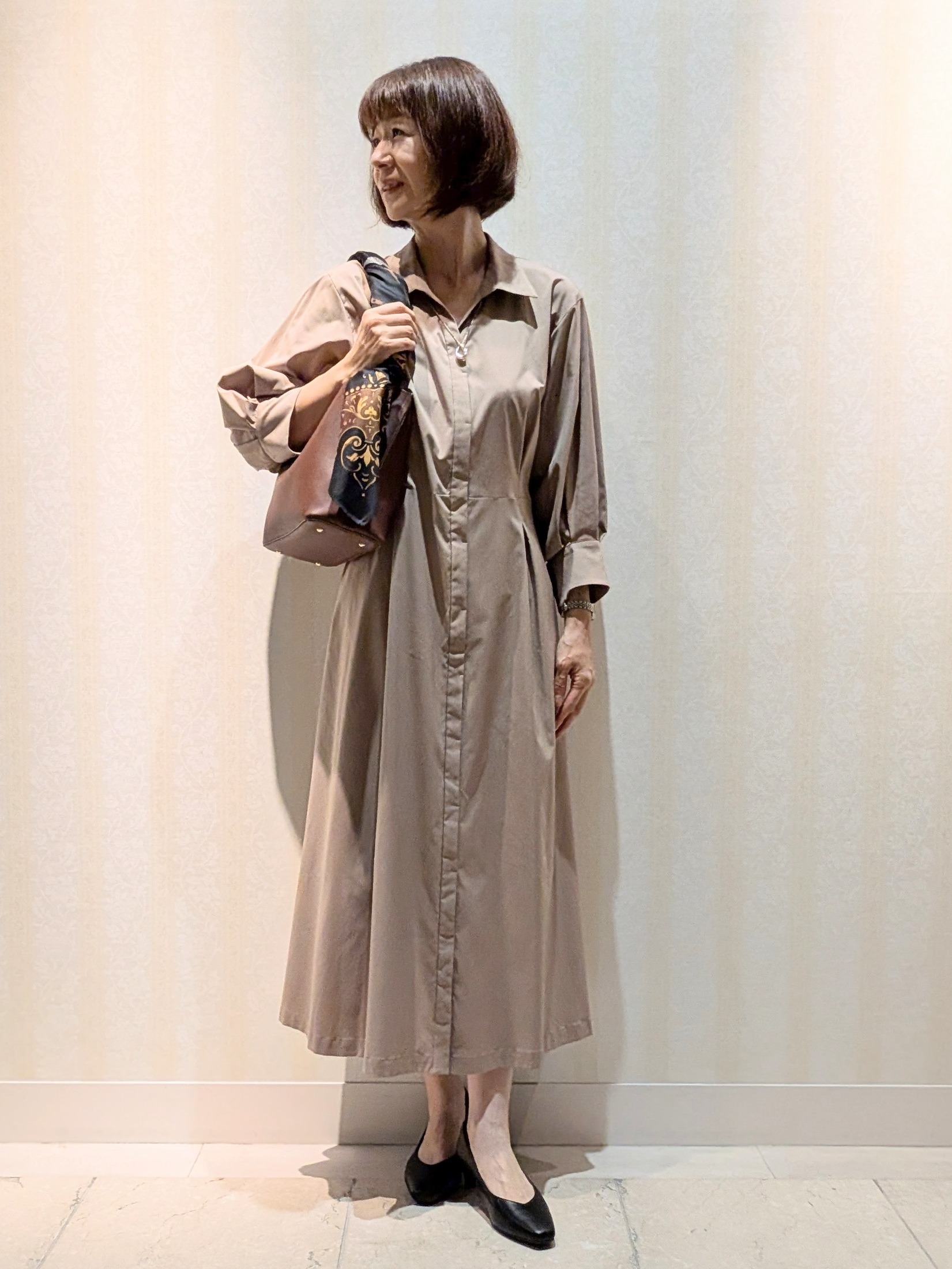 Ariさんの「Reflect｜タイプライターシャツロングワンピース」を使ったコーディネート