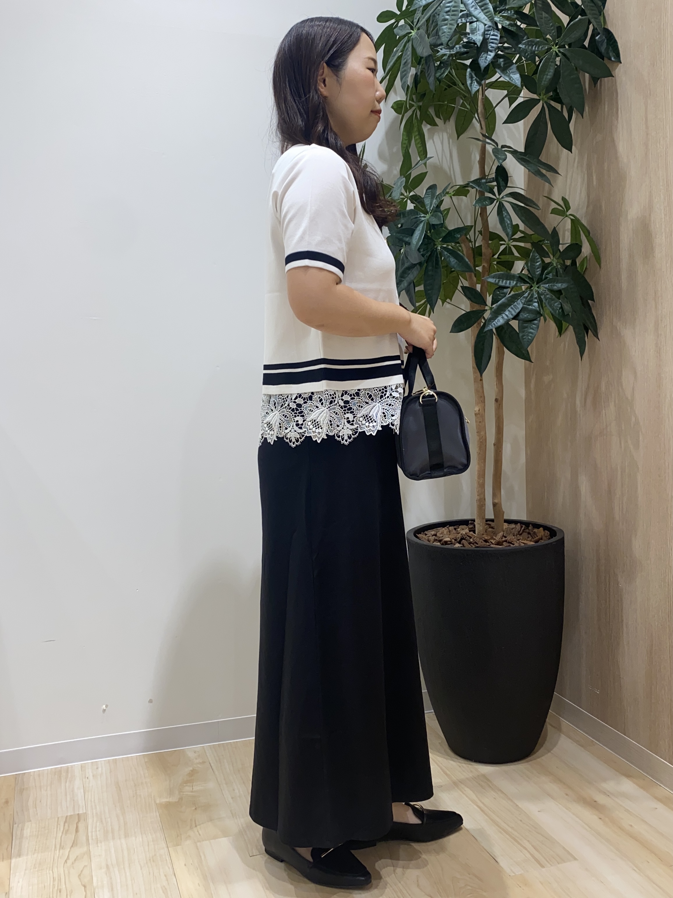 HANAさんの「grove｜【シリーズ累計36万枚／UVカット・ひんやり・洗濯機OK】やわらかドライタッチレースドッキングニット」を使ったコーディネート