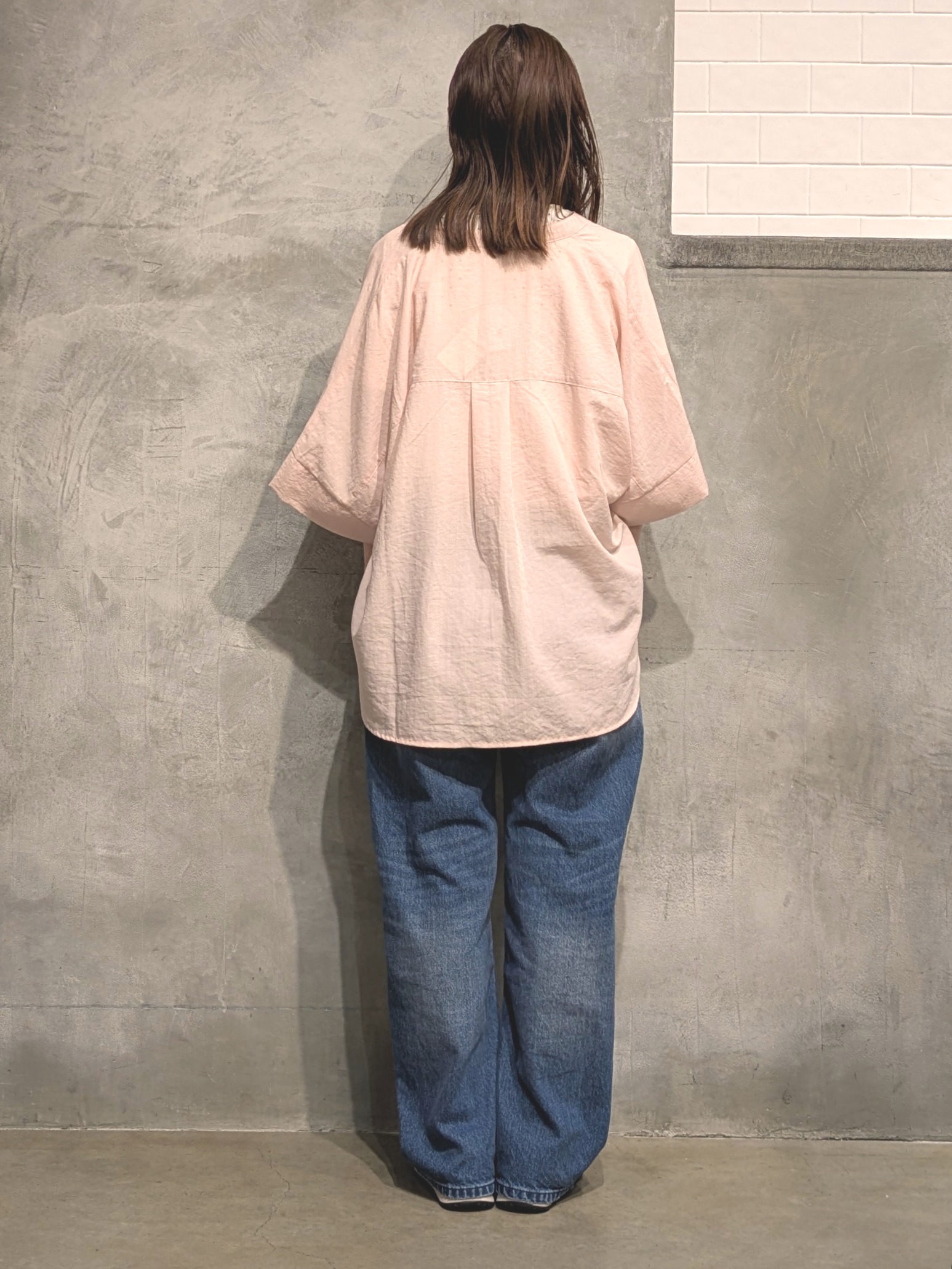  E.Yさんの「THE SHOP TK｜【高レビュー/体型カバー】さらっと快適 ドルマン5分袖ブラウス」を使ったコーディネート