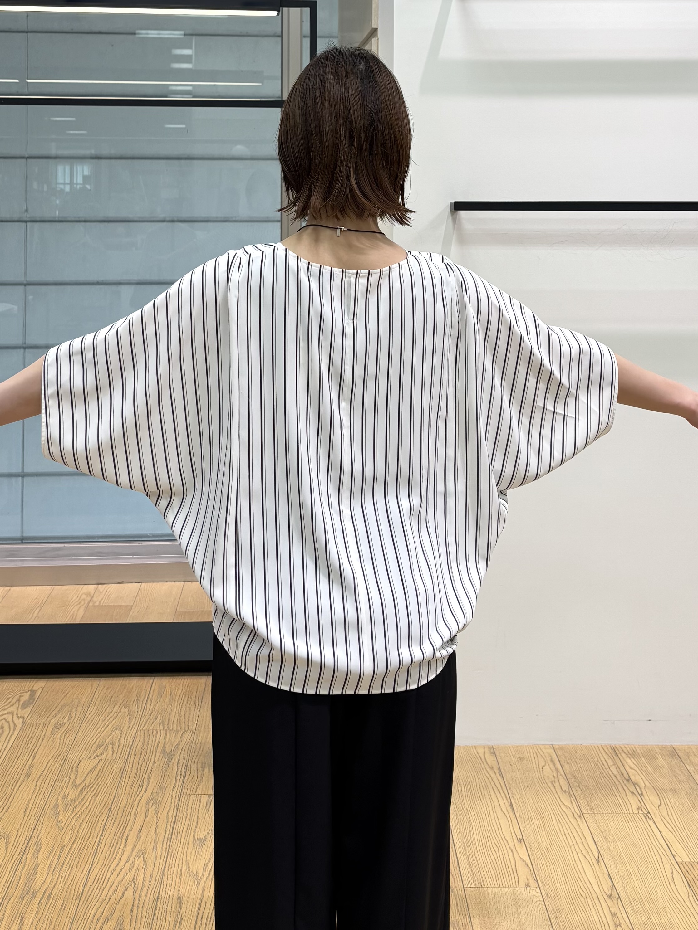 asamiさんの「INDIVI｜【UVケア／接触冷感】ジョーゼットドルマンブラウス」を使ったコーディネート