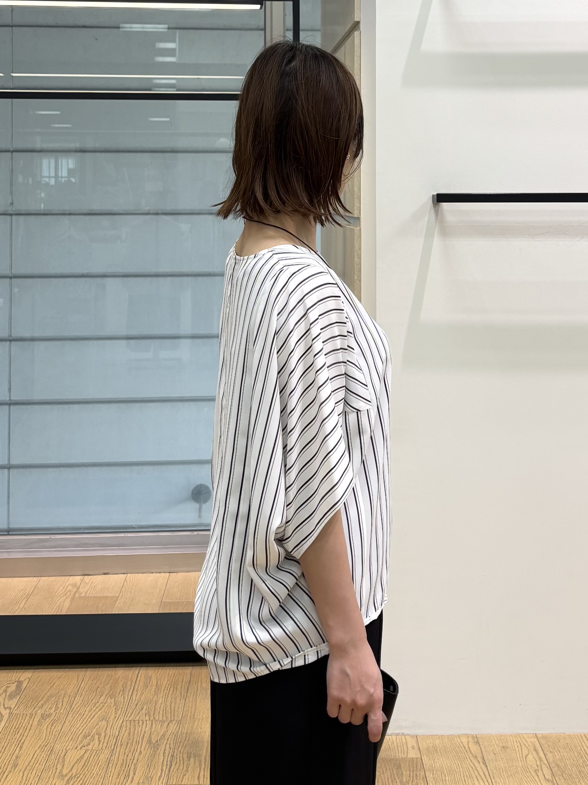 asamiさんの「INDIVI｜【UVケア／接触冷感】ジョーゼットドルマンブラウス」を使ったコーディネート