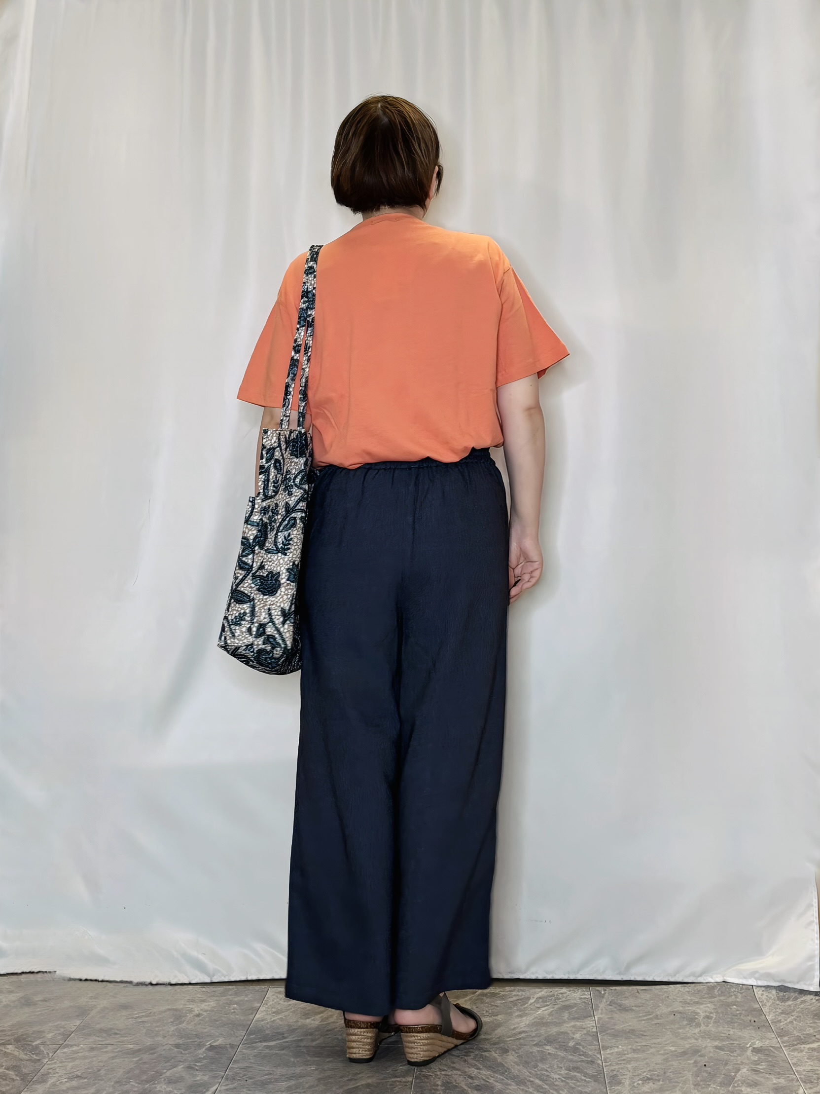 たみさんの「SHOO･LA･RUE｜華やかジェルロゴプリントTシャツ」を使ったコーディネート