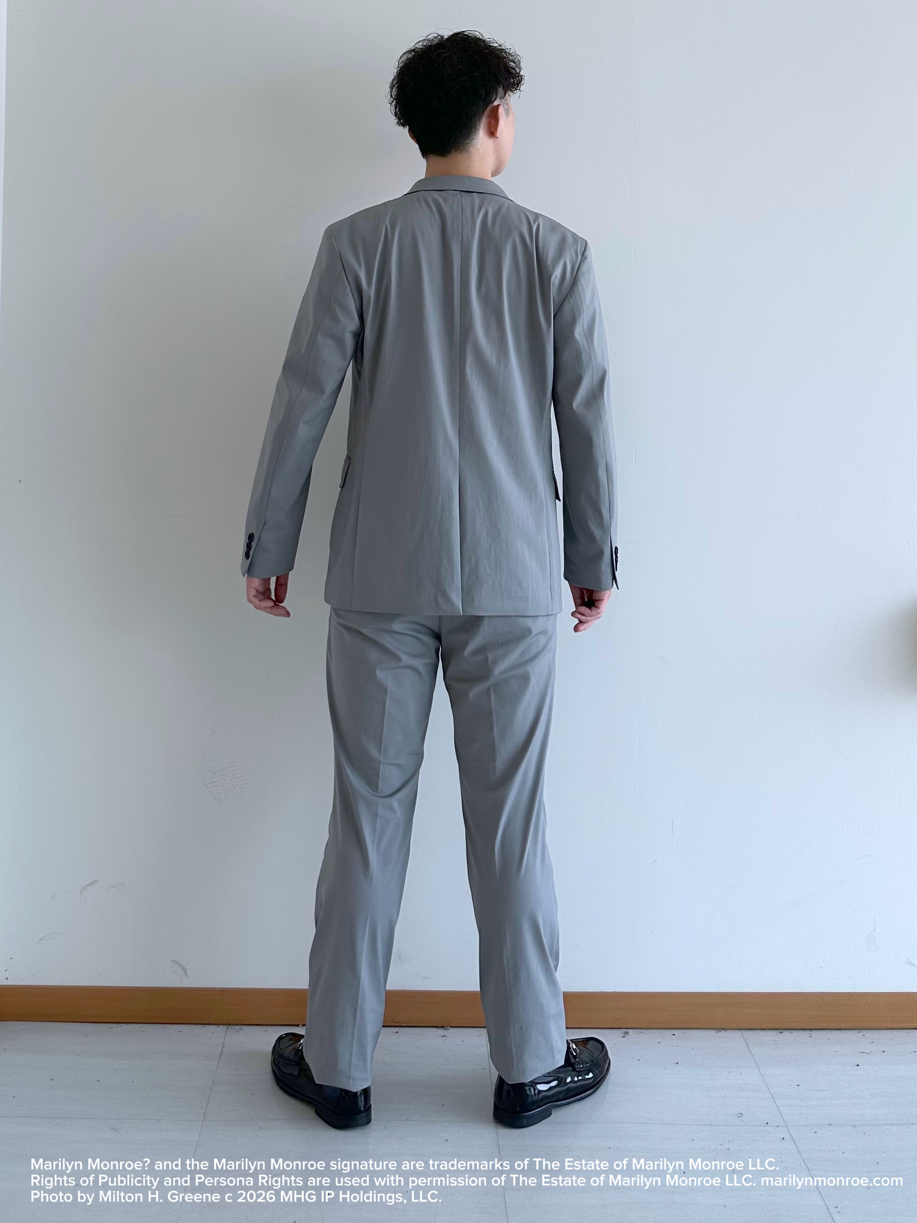 イッシーさんの「TAKEO KIKUCHI｜【360&deg;ストレッチ／軽量】None Of Stress ライト ジャケット（セットアップ対応）」を使ったコーディネート
