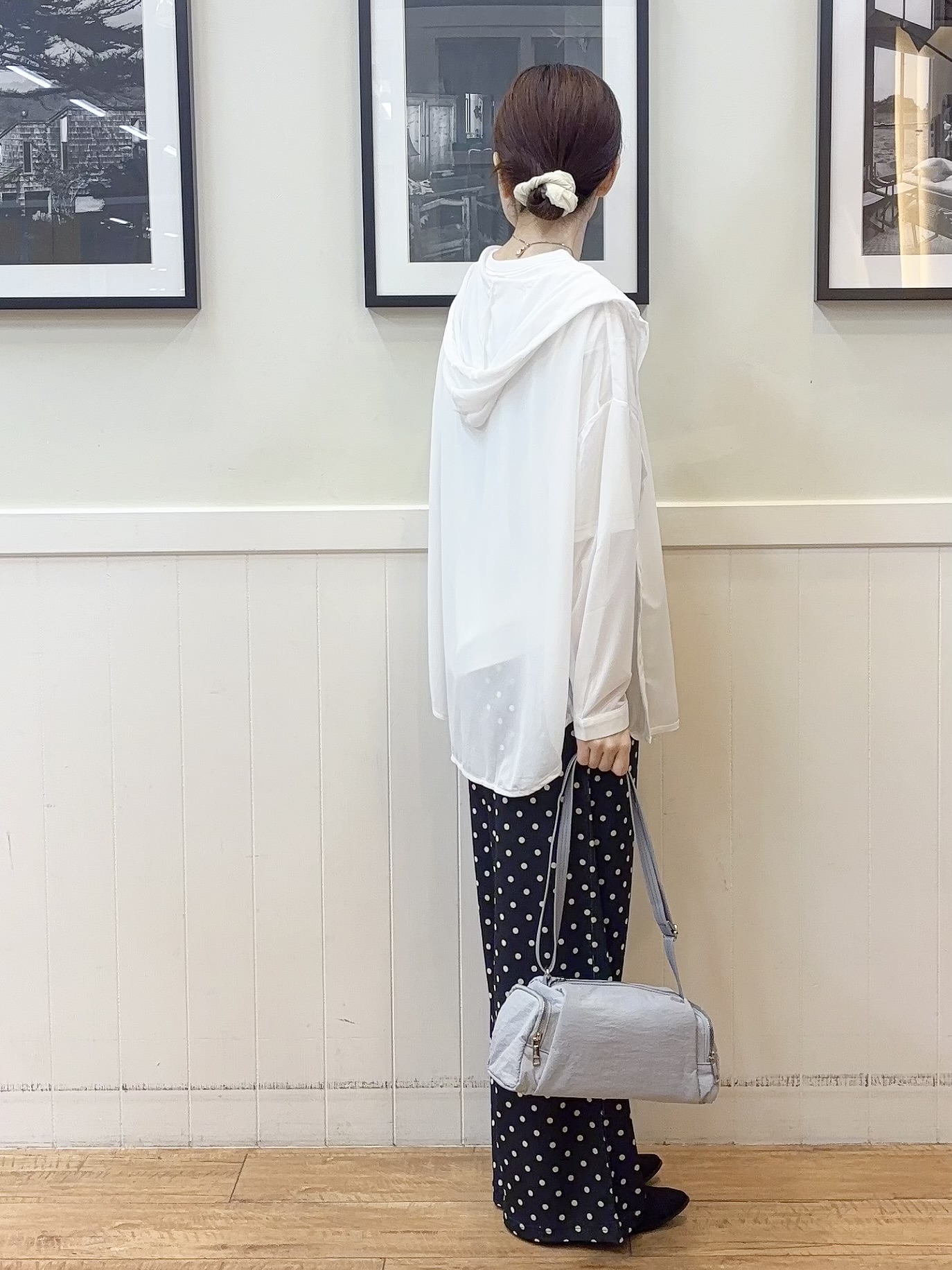 えぬさんの「SHOO･LA･RUE｜【S-LL/体型カバー】インせず着られる 配色ステッチ 5分袖ロゴTシャツ」を使ったコーディネート