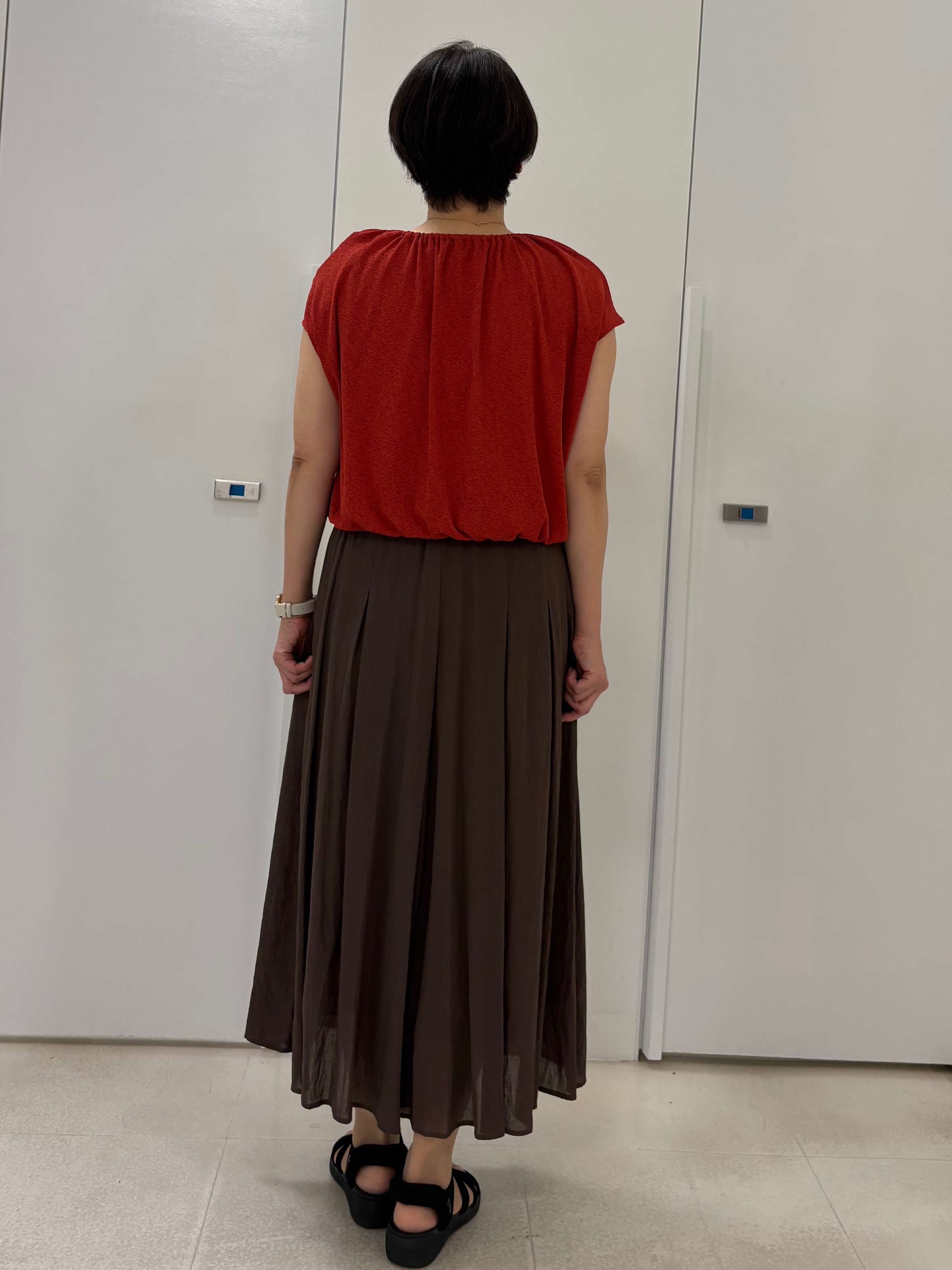 hIさんの「COUP DE CHANCE｜【手洗い可／日本製】フレンチスリーブトップス」を使ったコーディネート