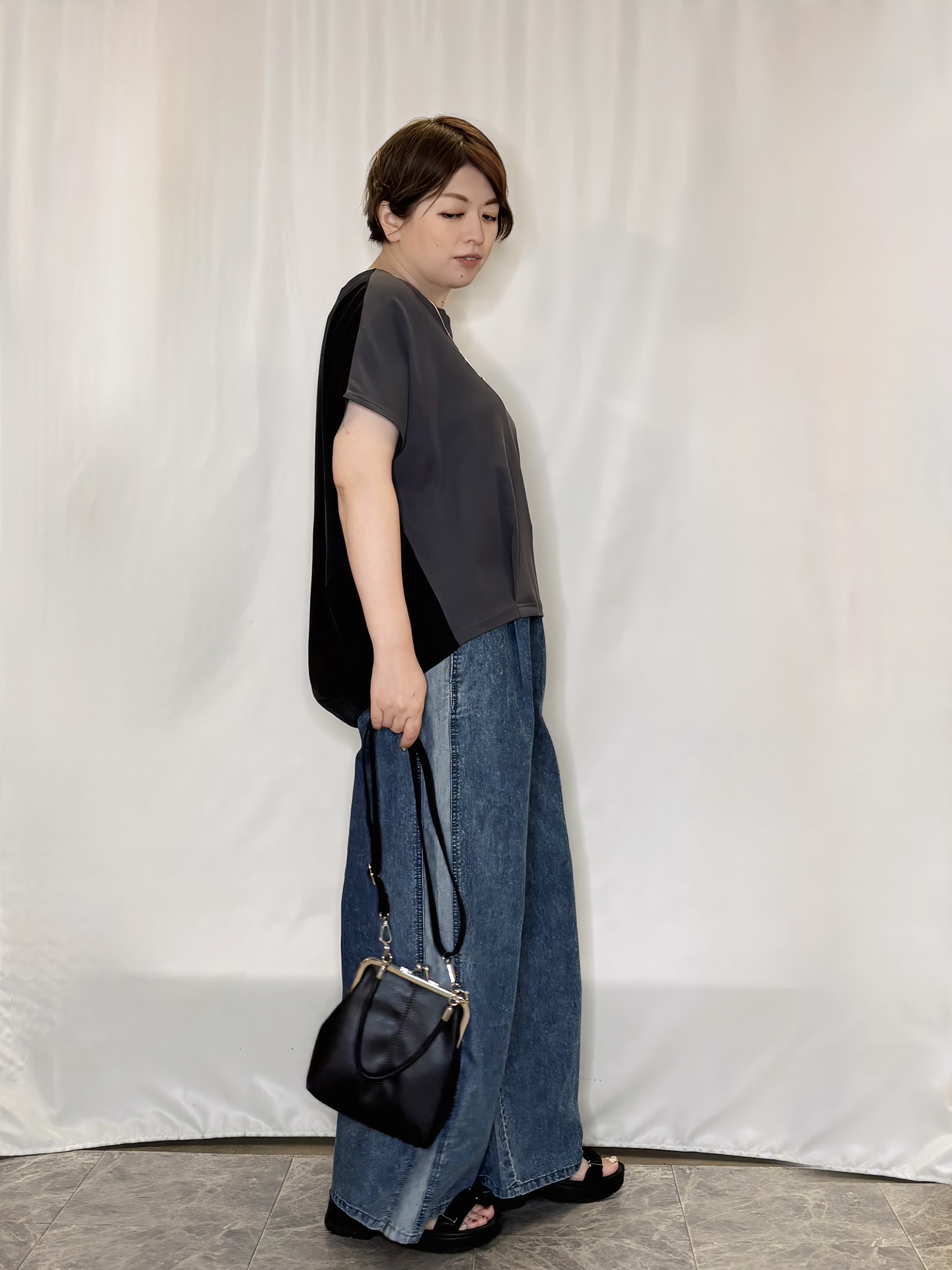 たみさんの「SHOO･LA･RUE｜【ひんやり/UV】ヒップまわりを自然にカバー 異素材ドッキング 裾タックトップス」を使ったコーディネート