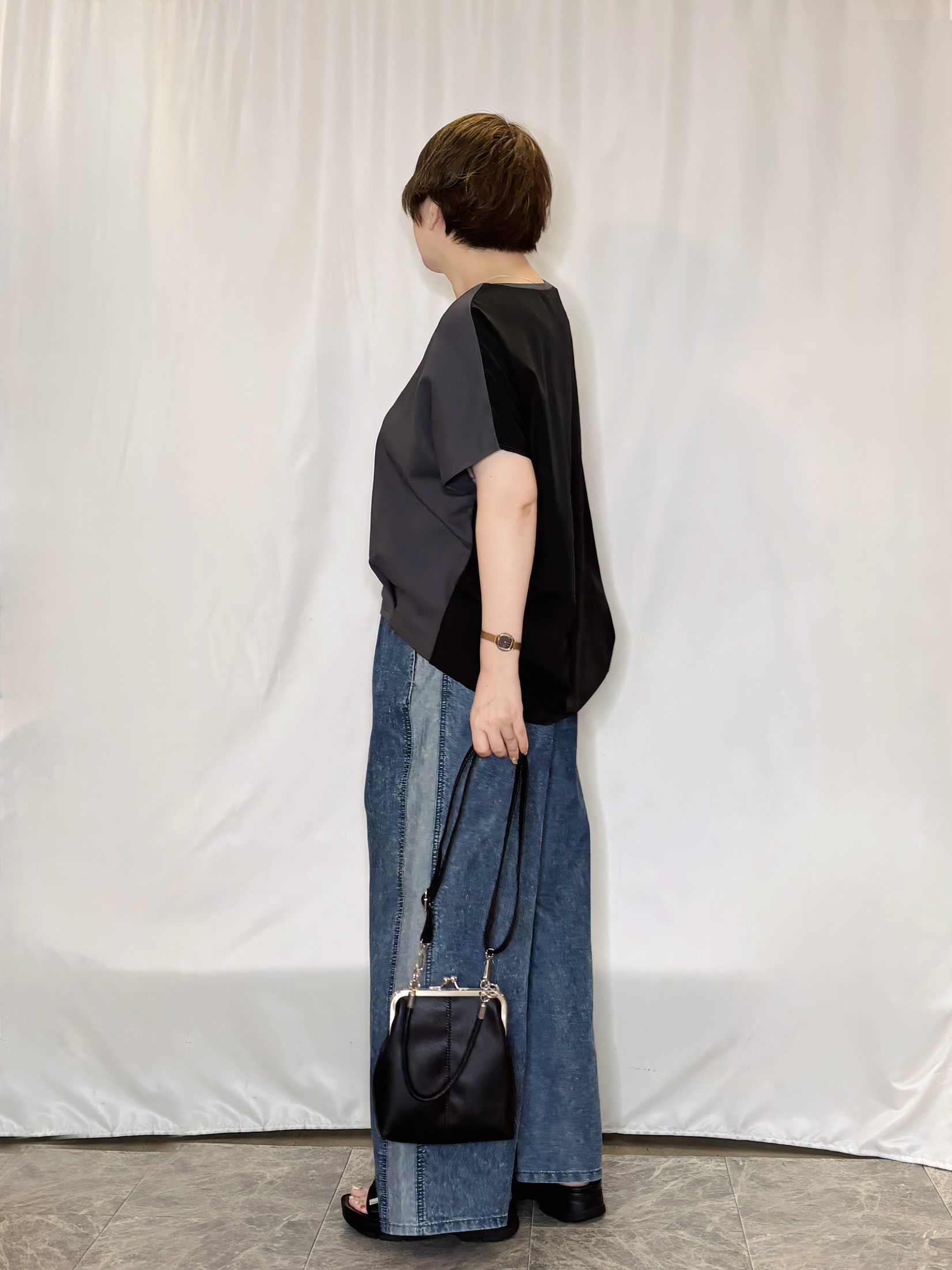 たみさんの「SHOO･LA･RUE｜【ひんやり/UV】ヒップまわりを自然にカバー 異素材ドッキング 裾タックトップス」を使ったコーディネート
