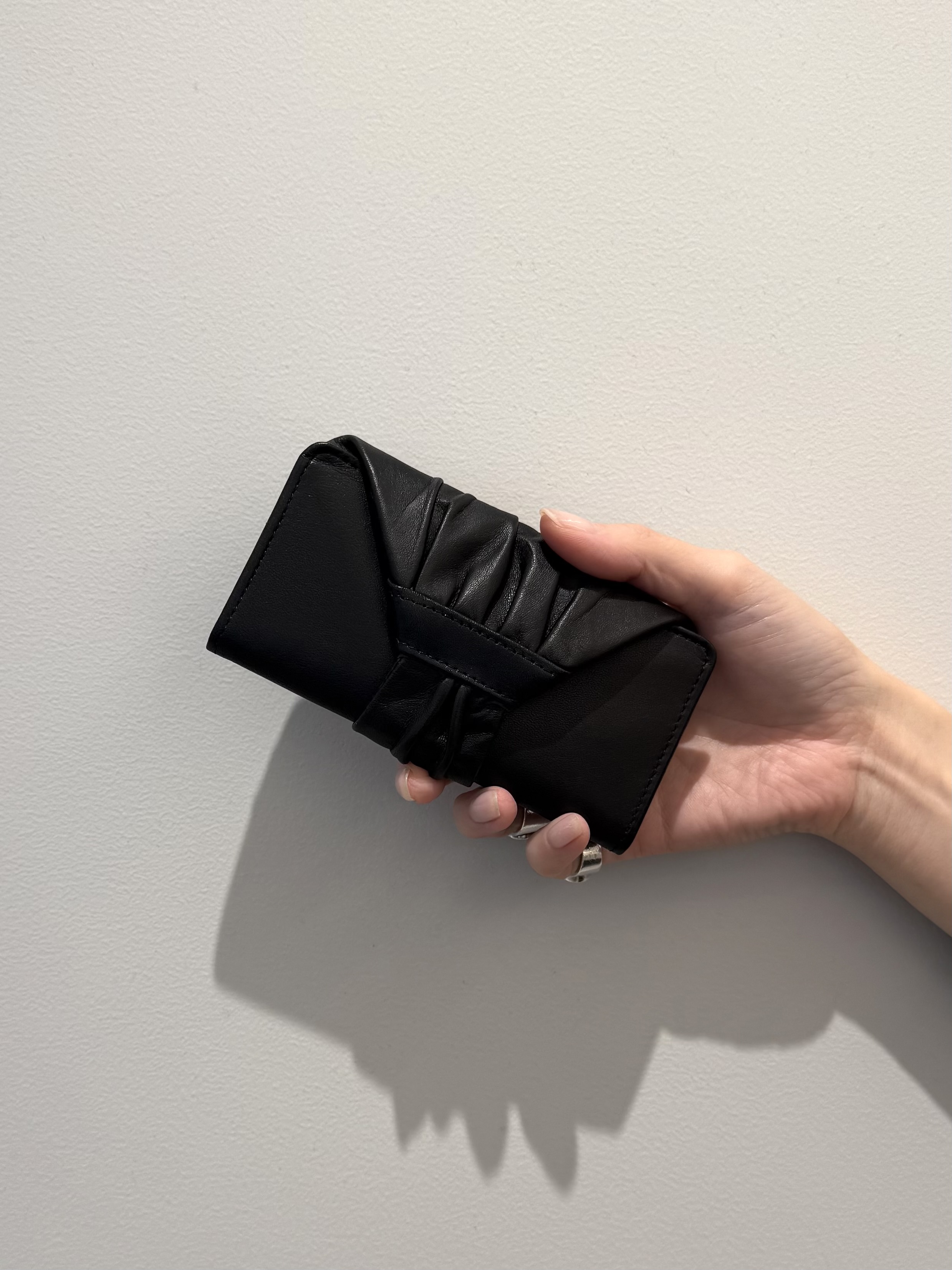 Kさんの「HIROKO HAYASHI｜CRESPA（クレスパ）薄型二つ折り財布」を使ったコーディネート