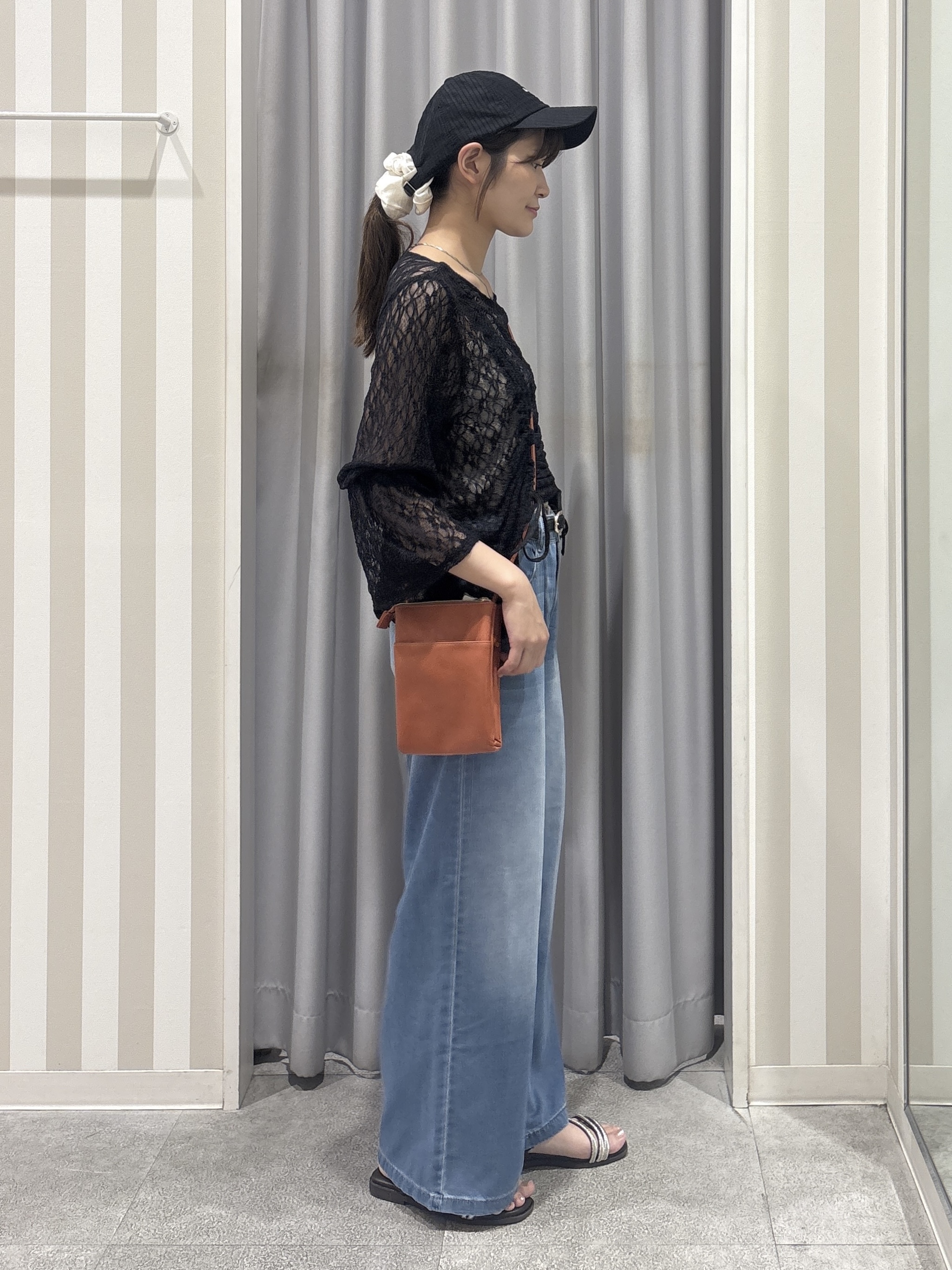 Rikaさんの「SHOO･LA･RUE｜レースで華やかに映える 旬な透け感の レースシャーリングトップス」を使ったコーディネート