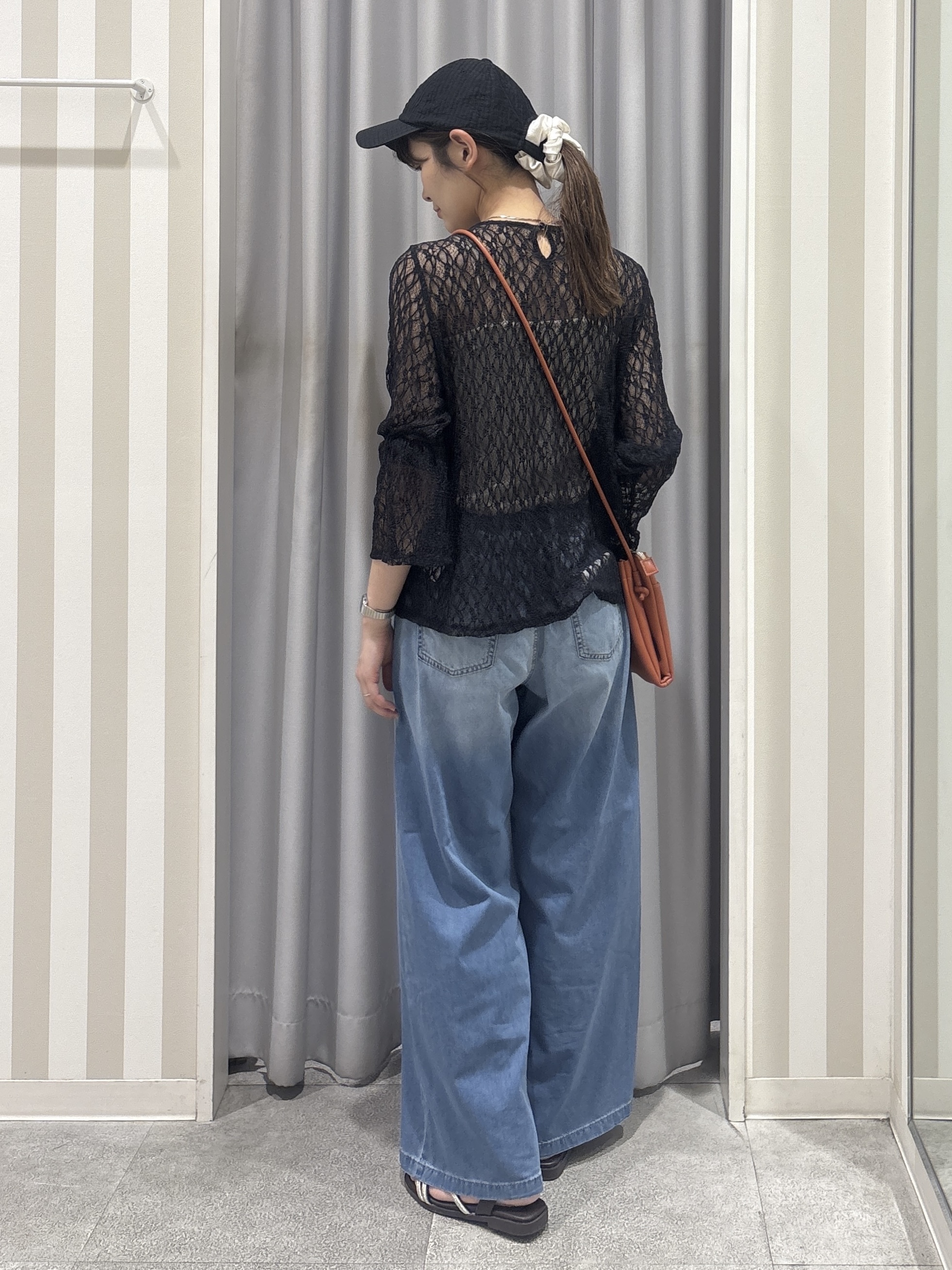 Rikaさんの「SHOO･LA･RUE｜レースで華やかに映える 旬な透け感の レースシャーリングトップス」を使ったコーディネート