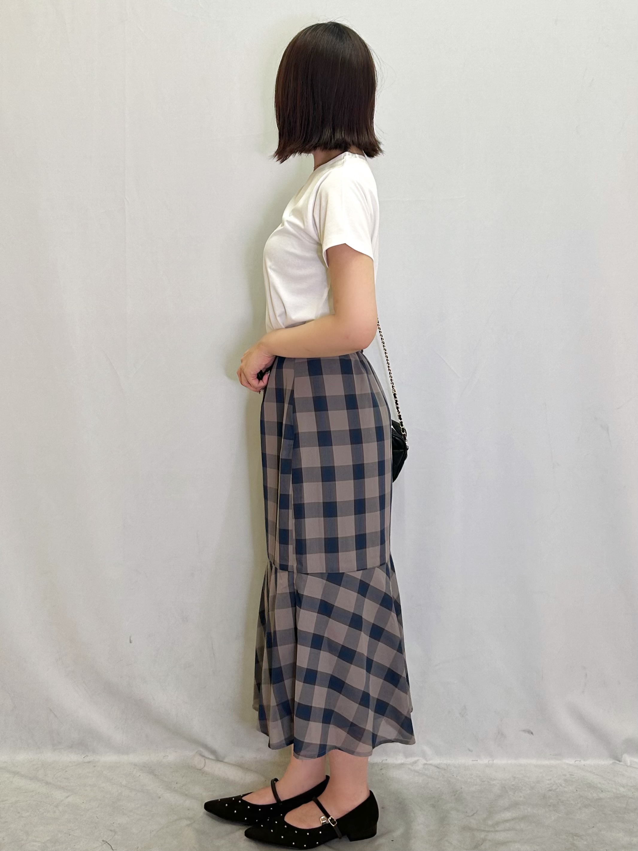 きららさんの「index｜【接触冷感／UVケア】裾レースロゴTシャツ《洗濯機OK／S-3L》」を使ったコーディネート