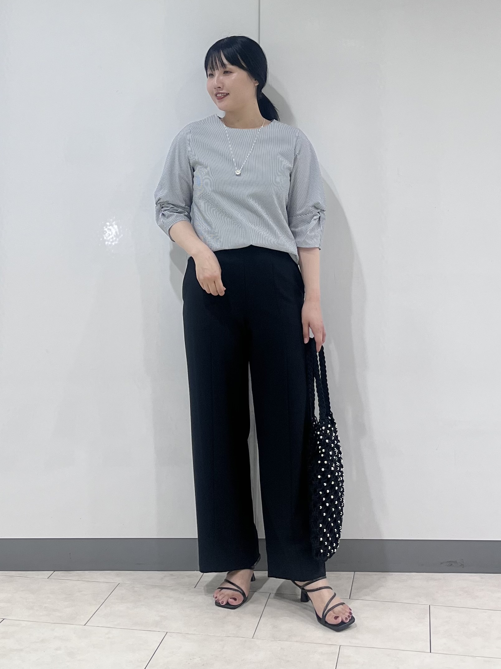 hasuさんの「INDIVI｜【撥水／UVケア】ねじり袖サッカートップス」を使ったコーディネート