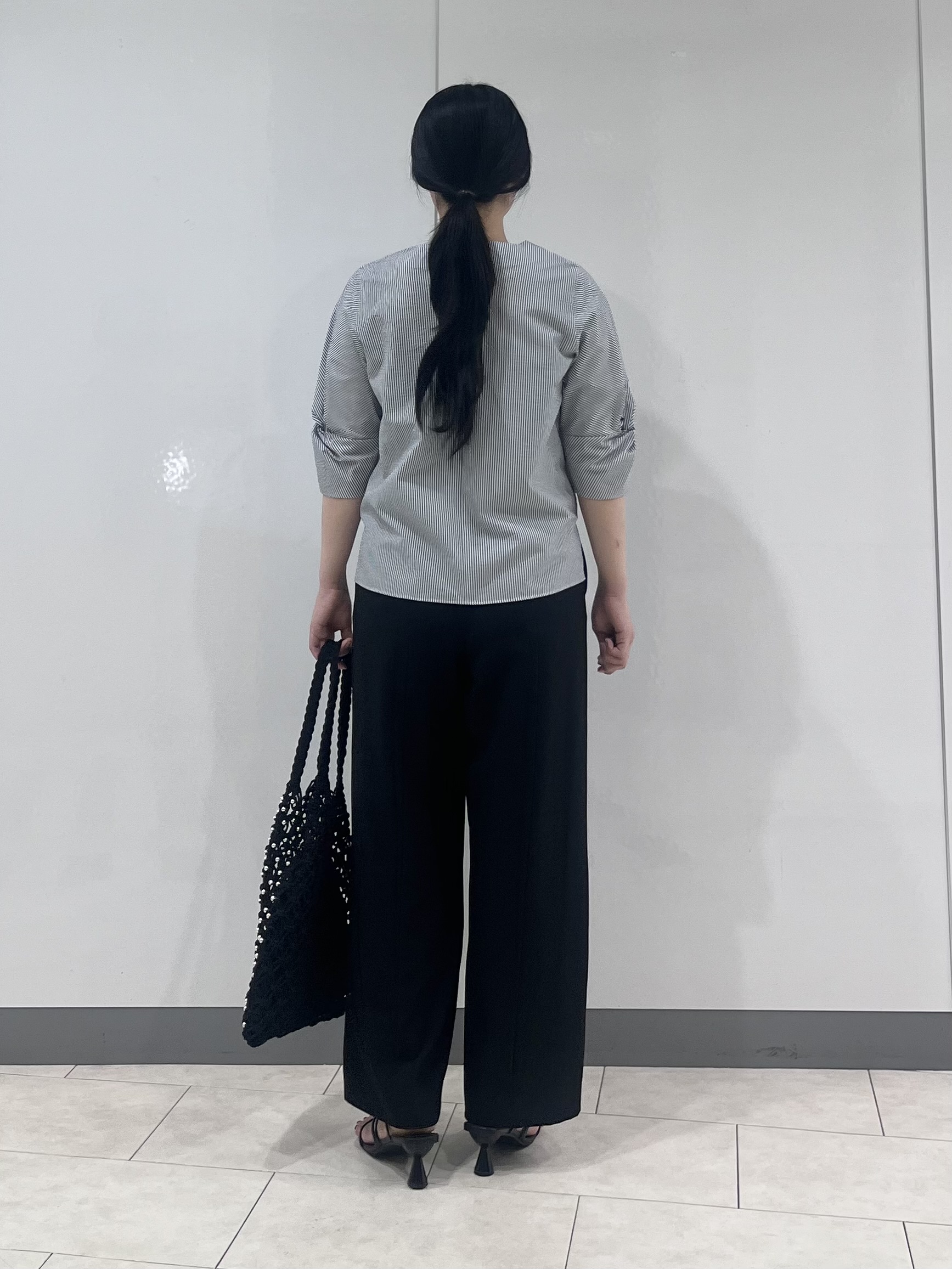 hasuさんの「INDIVI｜【撥水／UVケア】ねじり袖サッカートップス」を使ったコーディネート