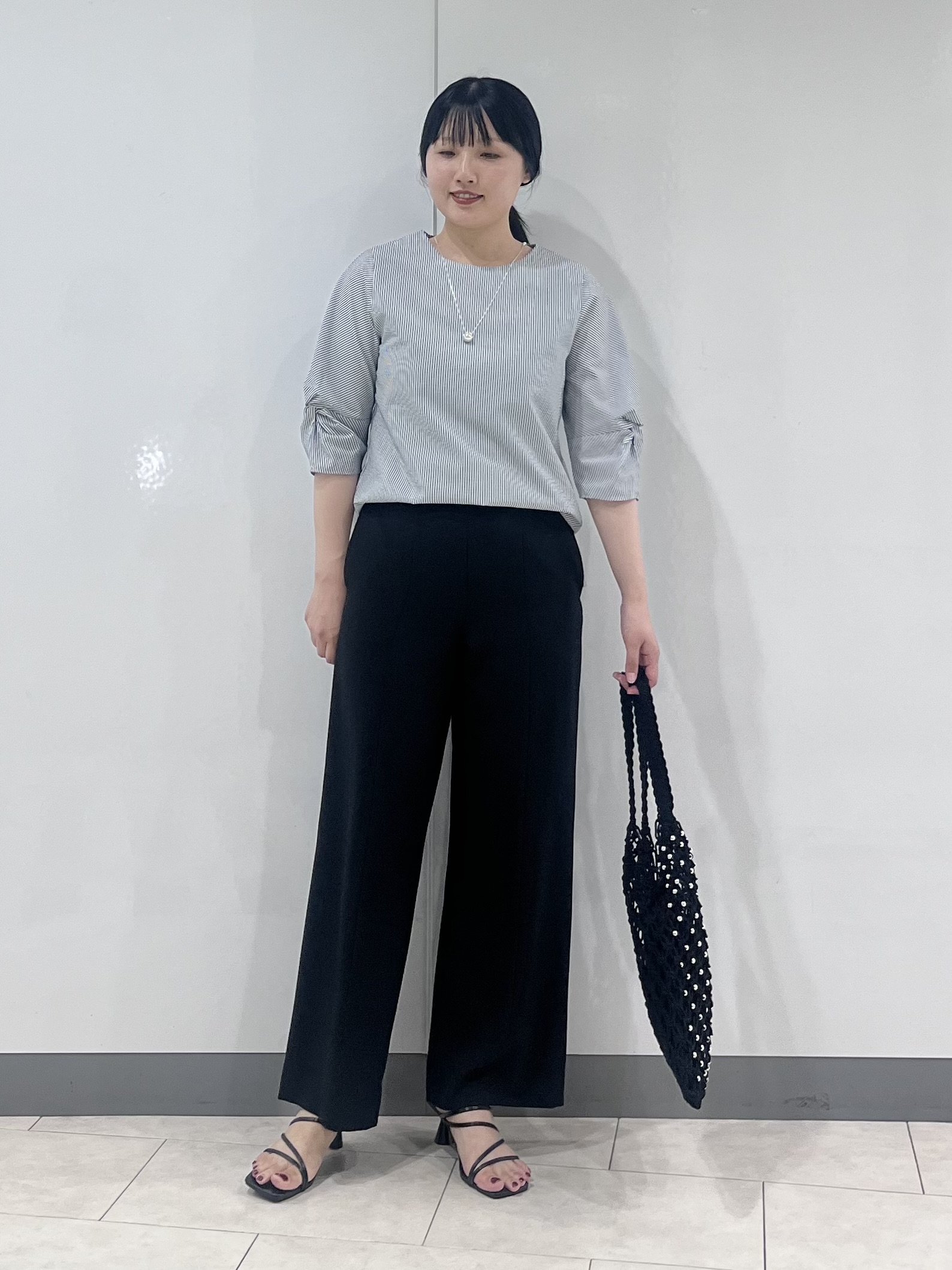 hasuさんの「INDIVI｜【撥水／UVケア】ねじり袖サッカートップス」を使ったコーディネート
