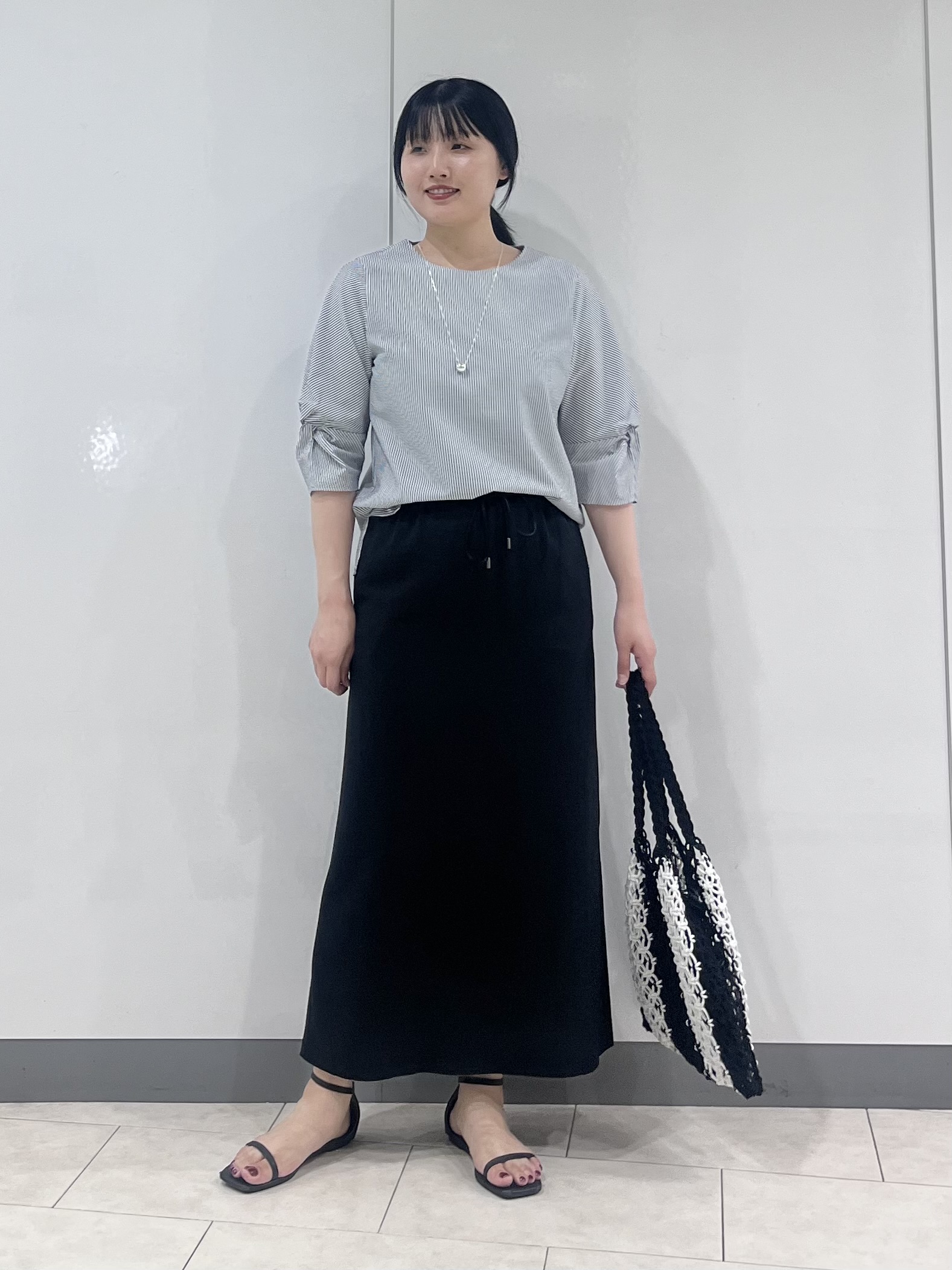 hasuさんの「INDIVI｜【撥水／UVケア】ねじり袖サッカートップス」を使ったコーディネート
