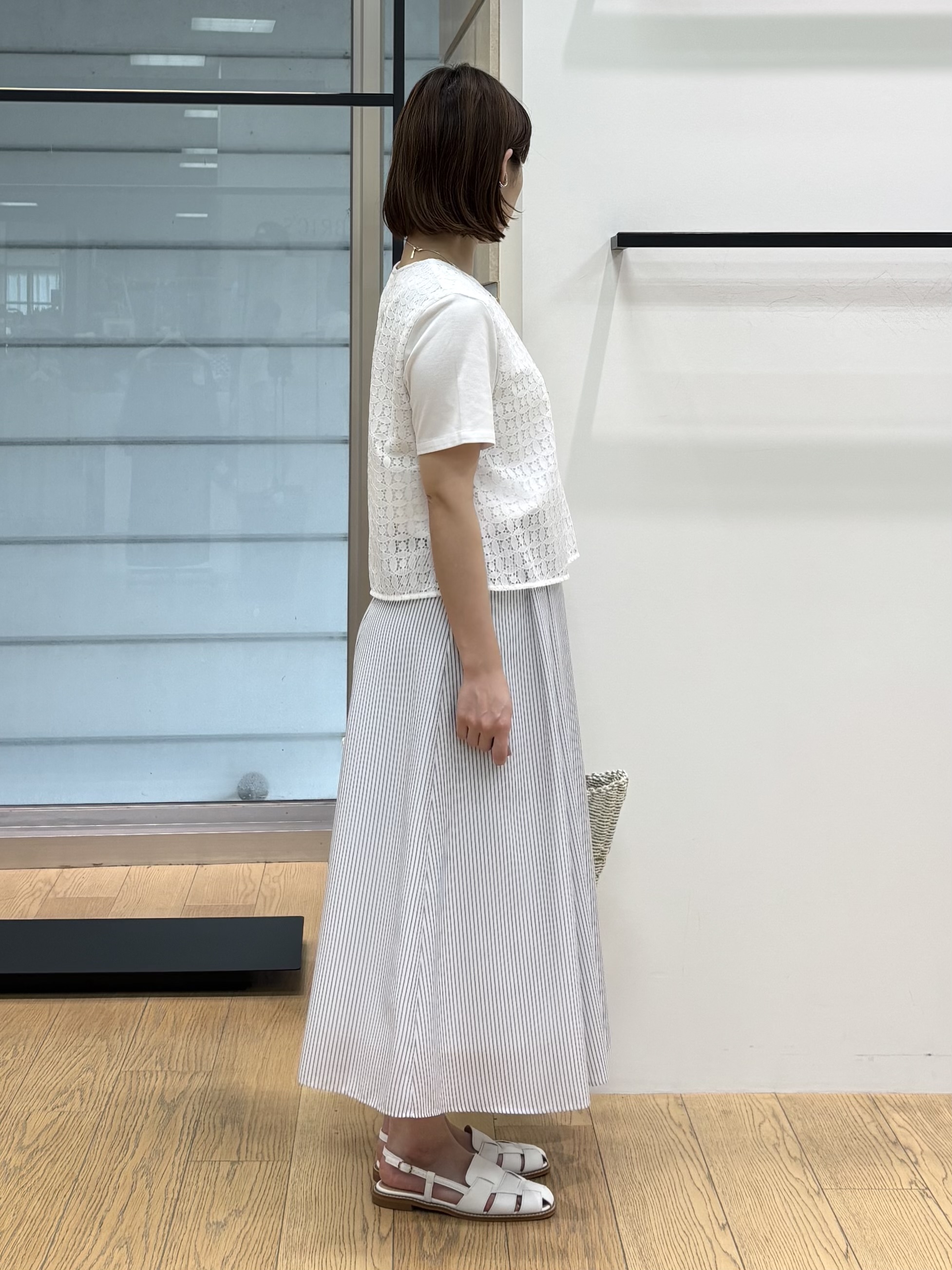 asamiさんの「INDIVI｜【洗える】レイヤード風レースコンビTシャツ」を使ったコーディネート