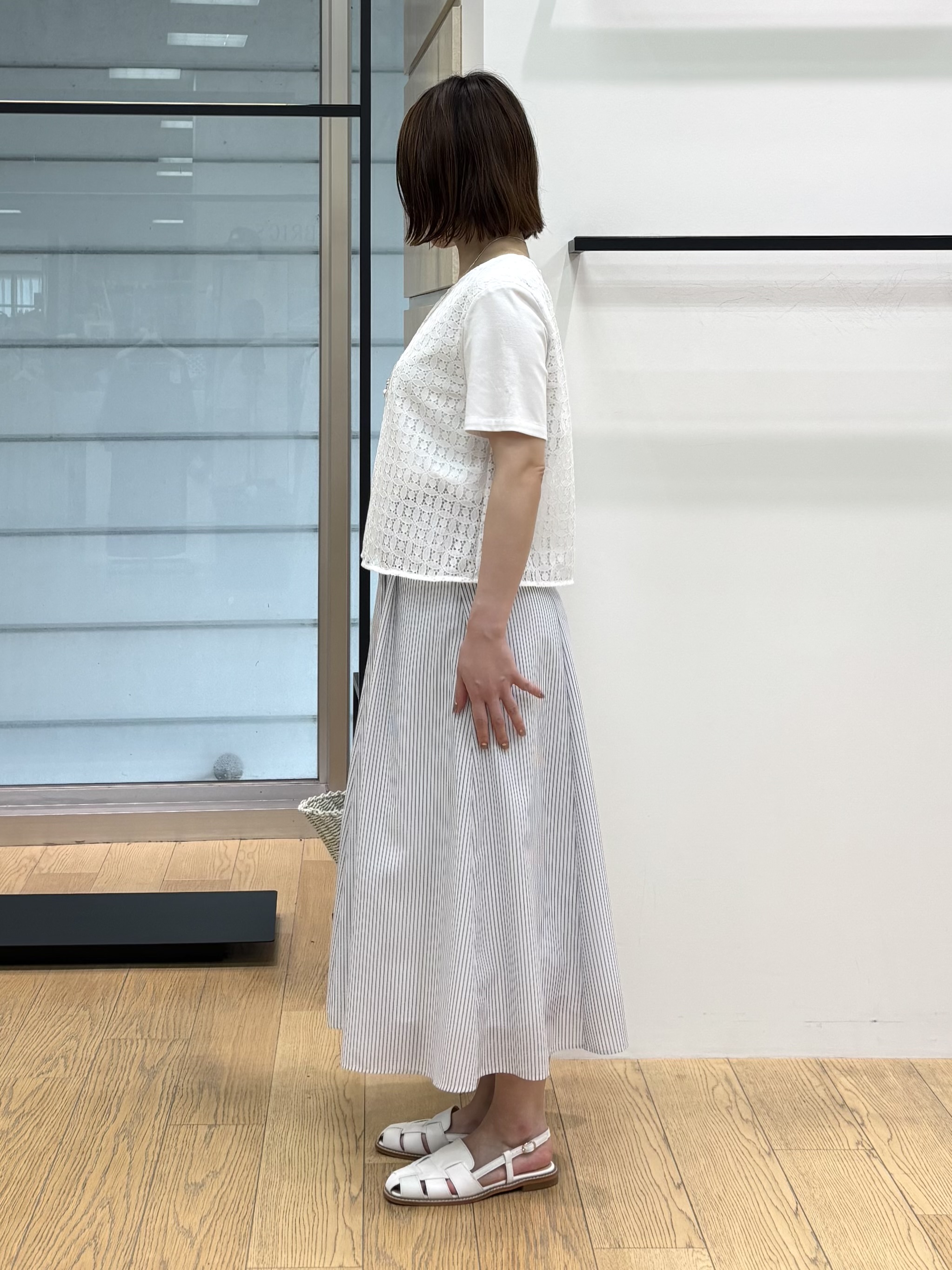 asamiさんの「INDIVI｜【洗える】レイヤード風レースコンビTシャツ」を使ったコーディネート