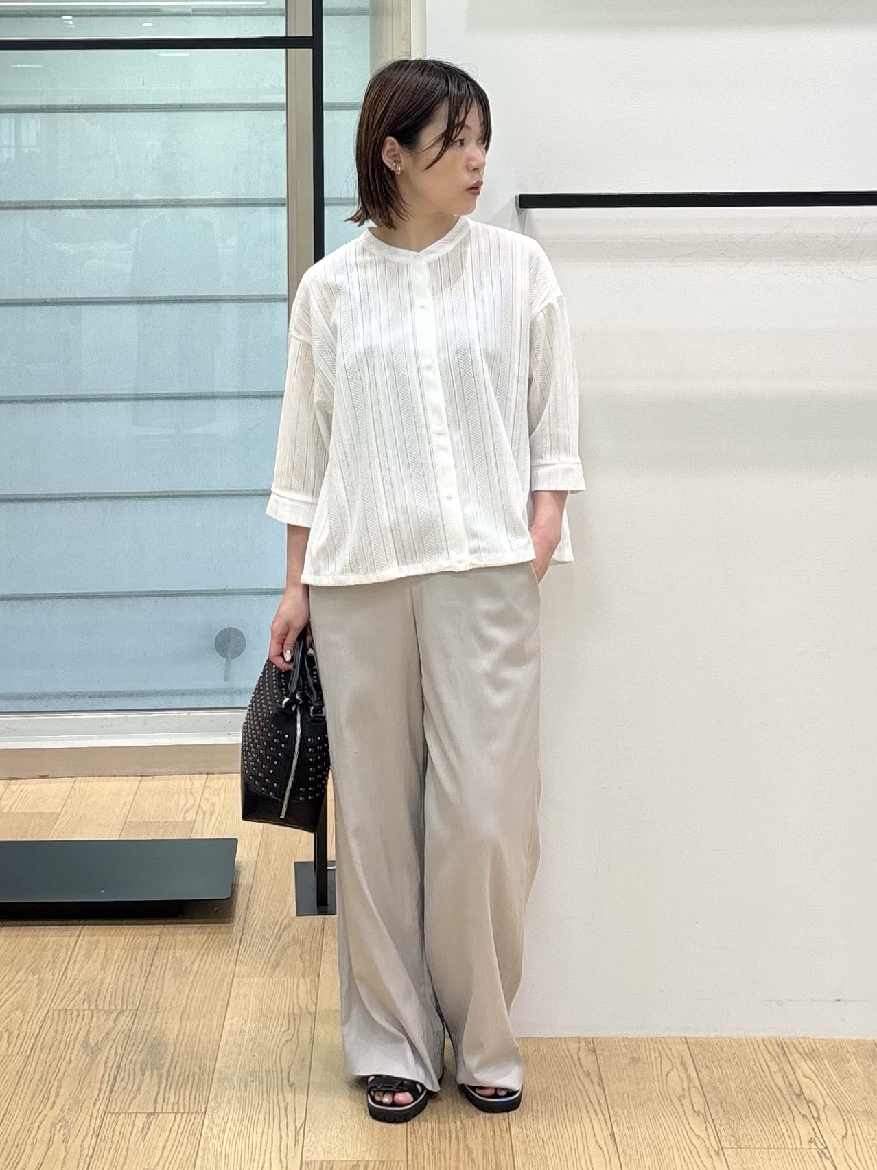 asamiさんの「INDIVI｜【さらっと素材／洗える】キカレースブラウス」を使ったコーディネート