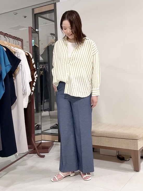 YUIさんの「UNTITLED｜ストライプシャツ」を使ったコーディネート