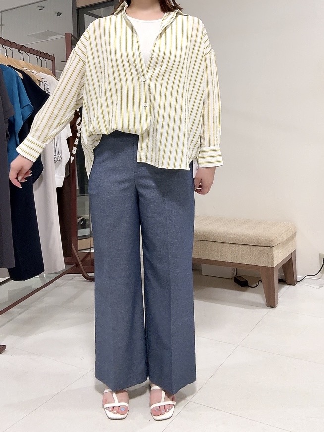 YUIさんの「UNTITLED｜ストライプシャツ」を使ったコーディネート
