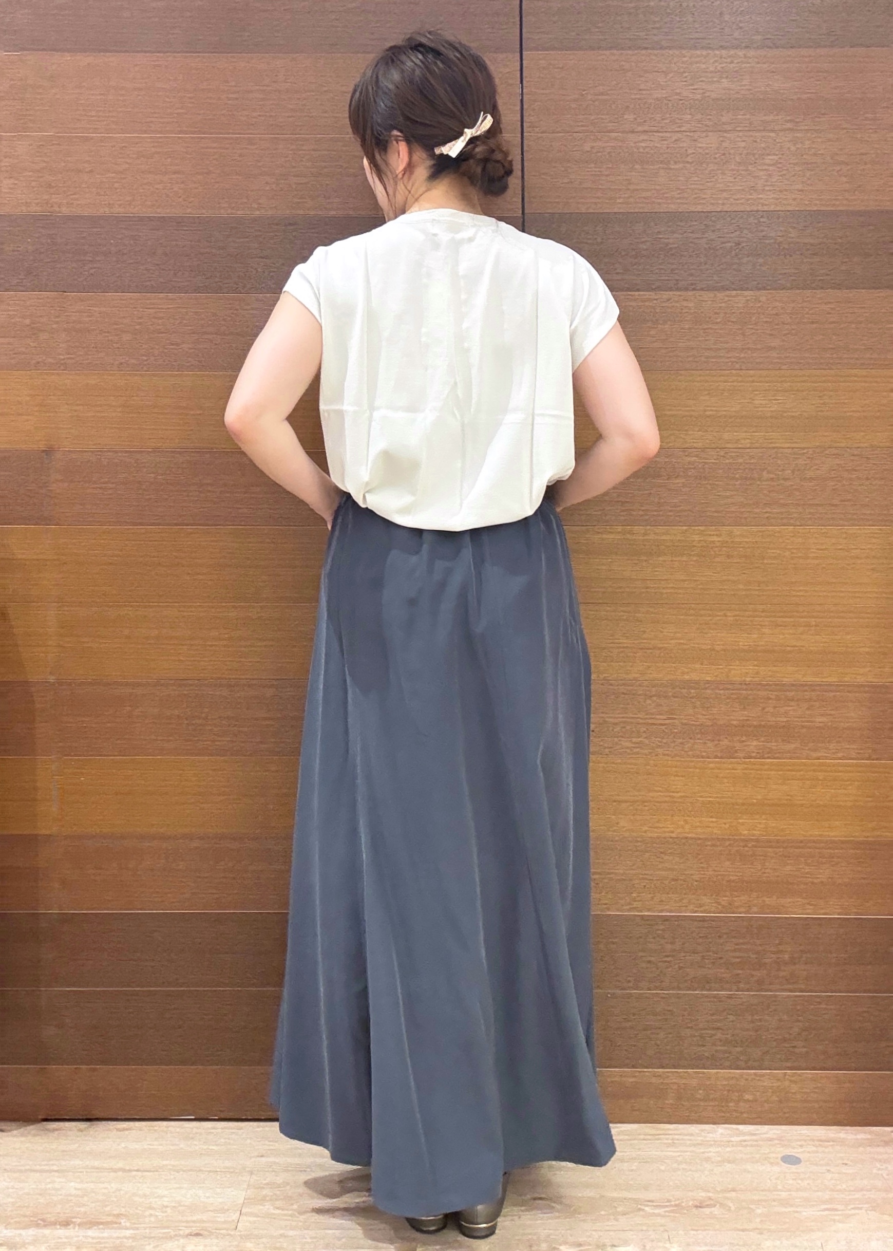 maichiさんの「OPAQUE.CLIP｜【接触冷感／UV】フリルフレンチスリーブニット《洗濯機OK》」を使ったコーディネート