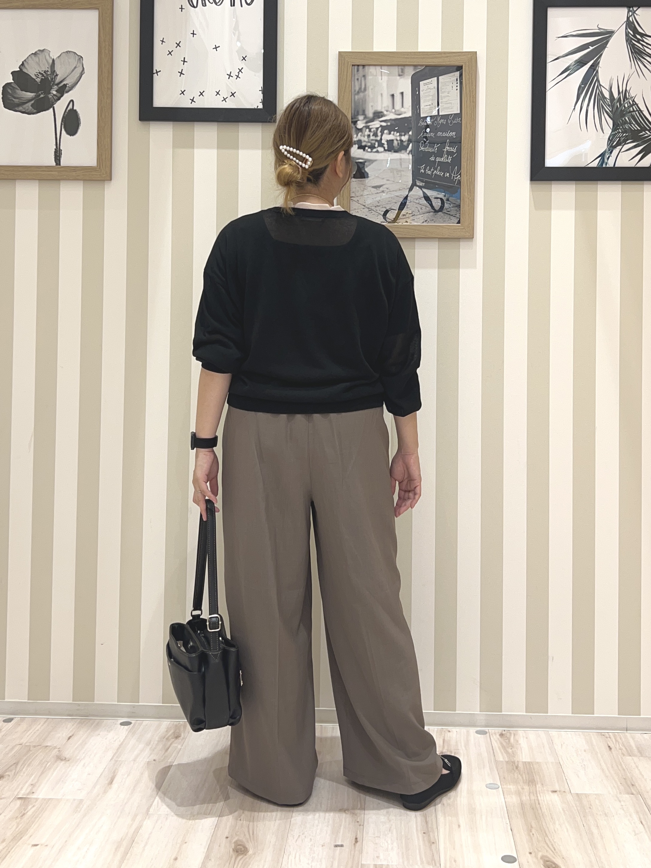 mさんの「SHOO･LA･RUE｜【洗濯機可/S-LL】配色シフォン襟でサマ見え 上品シアーカーディガン」を使ったコーディネート