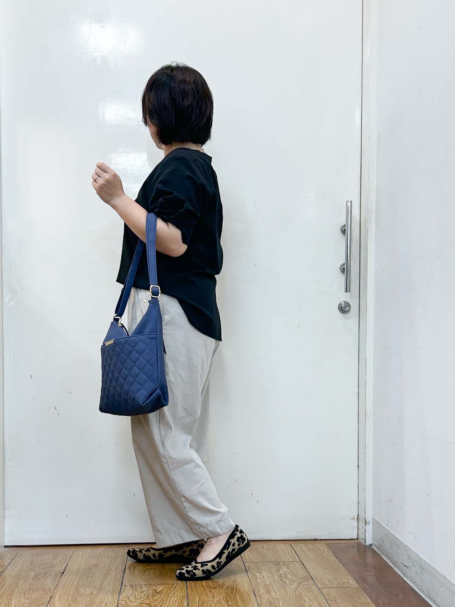 haruさんの「SHOO･LA･RUE｜【洗濯後しわになりにくい/インせずきまる】お袖のハシゴレースが涼やかな印象 麻調スキッパーブラウス」を使ったコーディネート