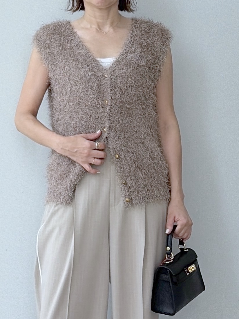 yoshikadoさんの「DRESSTERIOR｜フェザーヤーン2WAYニットプルオーバー」を使ったコーディネート