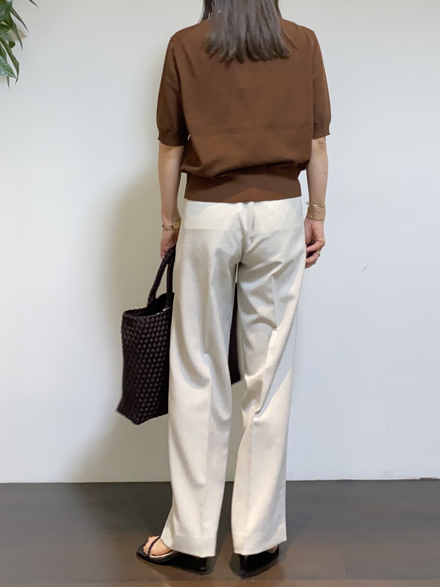 tomoさんの「UNTITLED｜【すっきりコンパクト】ドライタッチ5分袖カーディガン」を使ったコーディネート