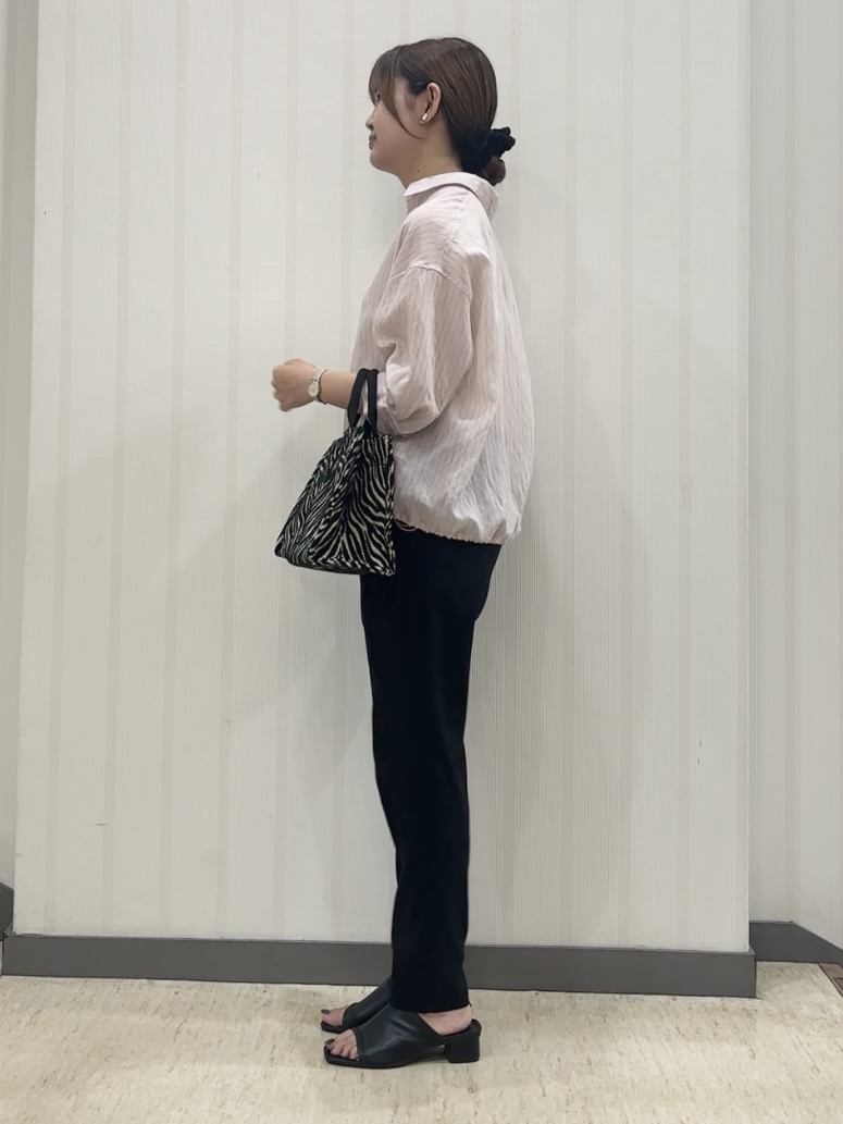 ちひさんの「INDIVI｜【シアー／7分袖】体型カバーゆったりシャツ」を使ったコーディネート