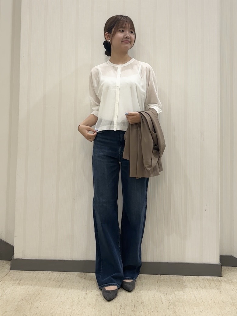 ちひさんの「INDIVI｜【褒められデニム】ワイドストレート デニムパンツ」を使ったコーディネート