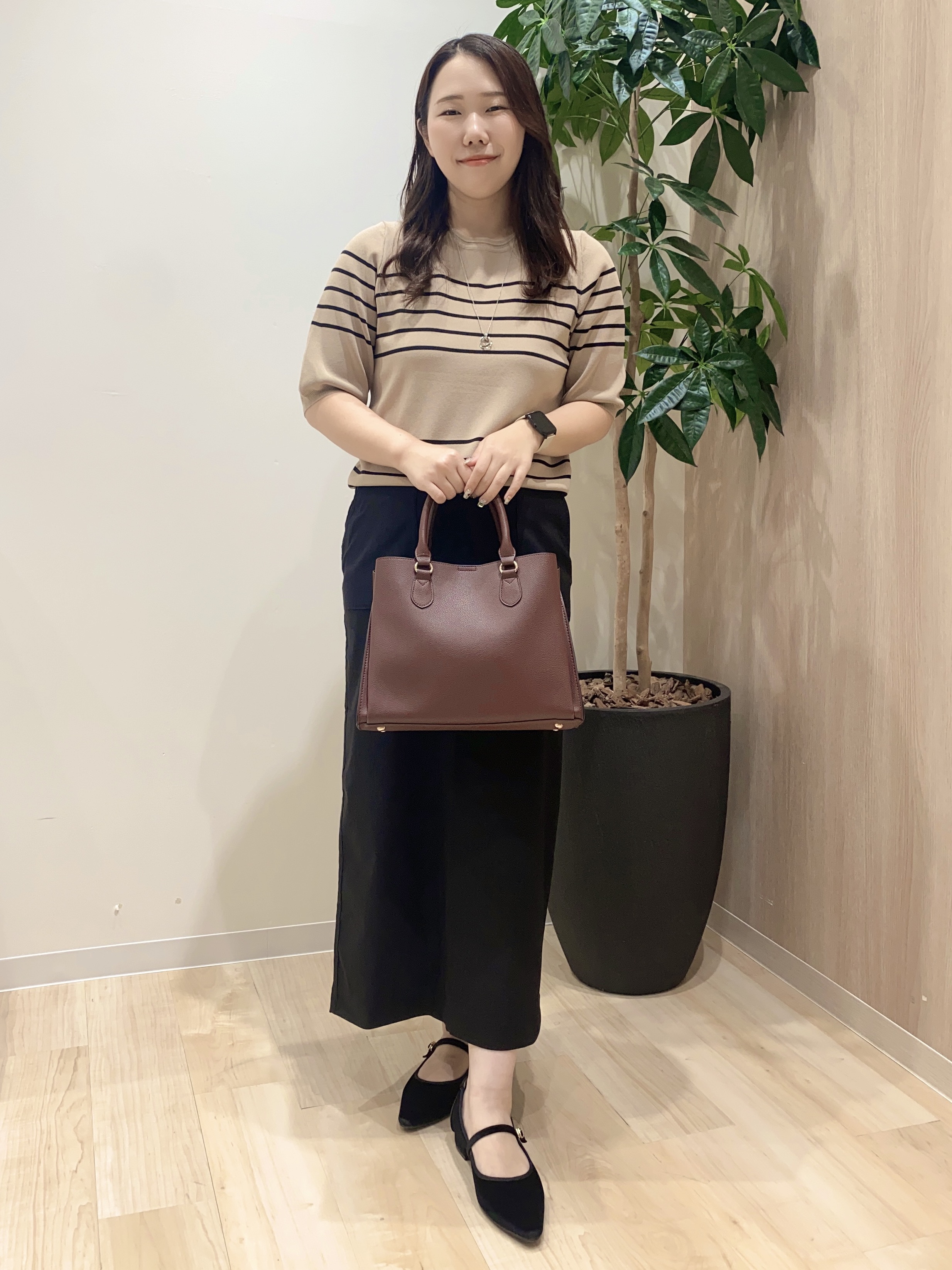 HANAさんの「grove｜チェックアソートハイパーナロースカート」を使ったコーディネート