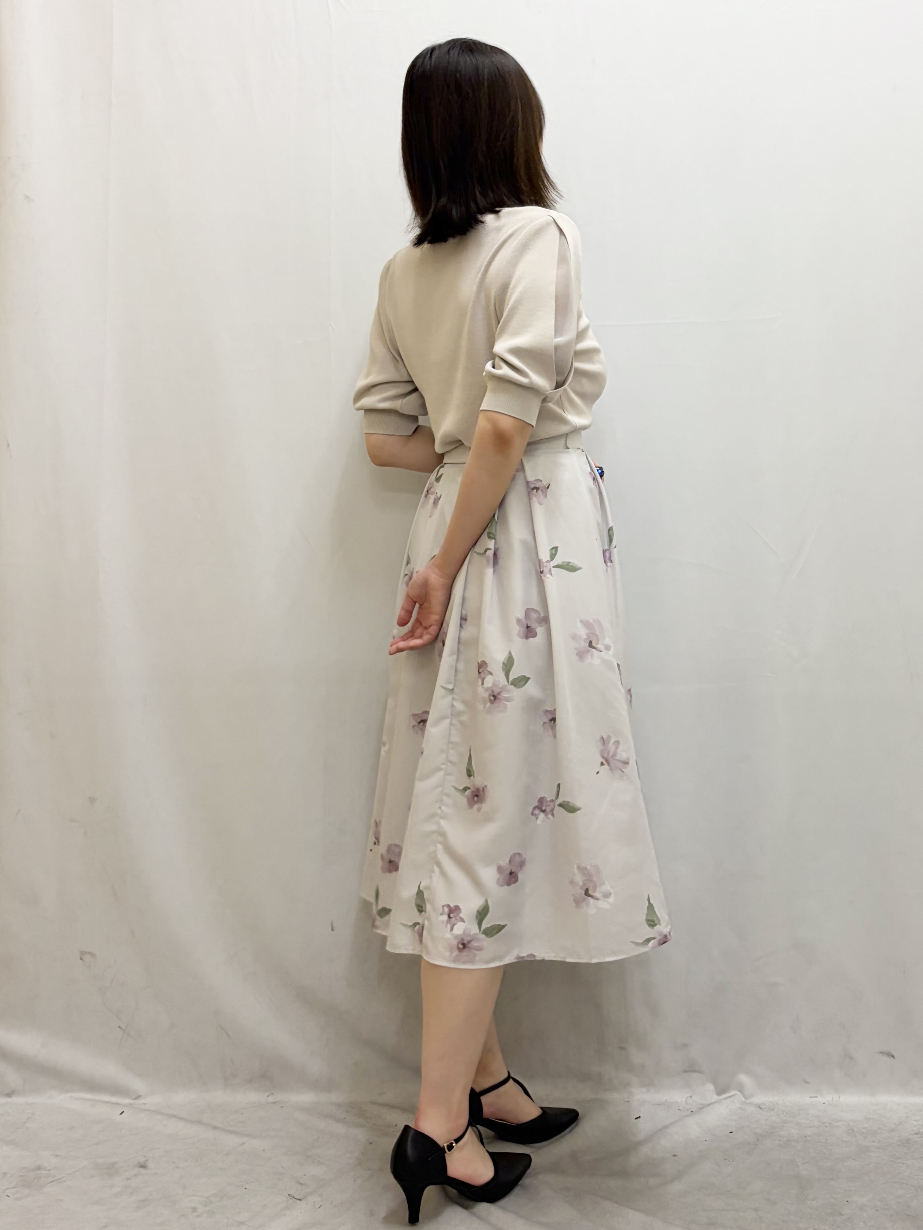 kasumiさんの「index｜【接触冷感】クールタッチラップスリーブニット《UVケア／洗濯機OK／XS～3L／9col》」を使ったコーディネート