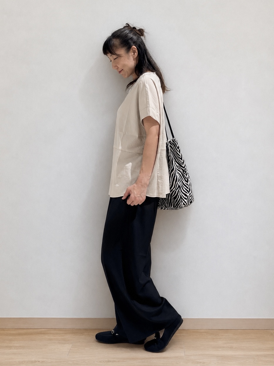 まつみさんの「SHOO･LA･RUE｜【洗濯機可/セットアップ可】軽凛(かろりん) シンプル上品 ひんやり切替コクーントップス」を使ったコーディネート