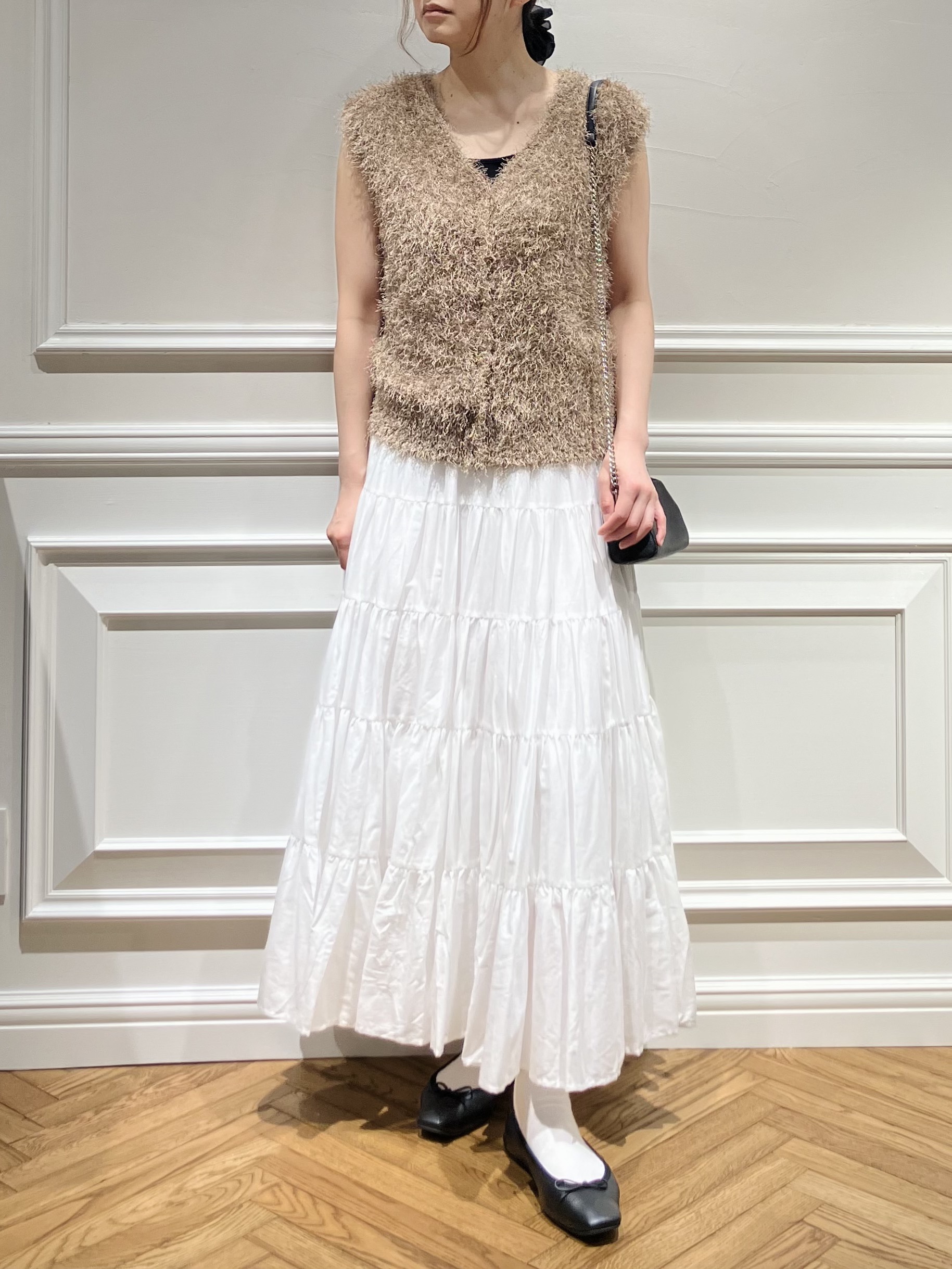 TSUKUIさんの「DRESSTERIOR｜フェザーヤーン2WAYニットプルオーバー」を使ったコーディネート