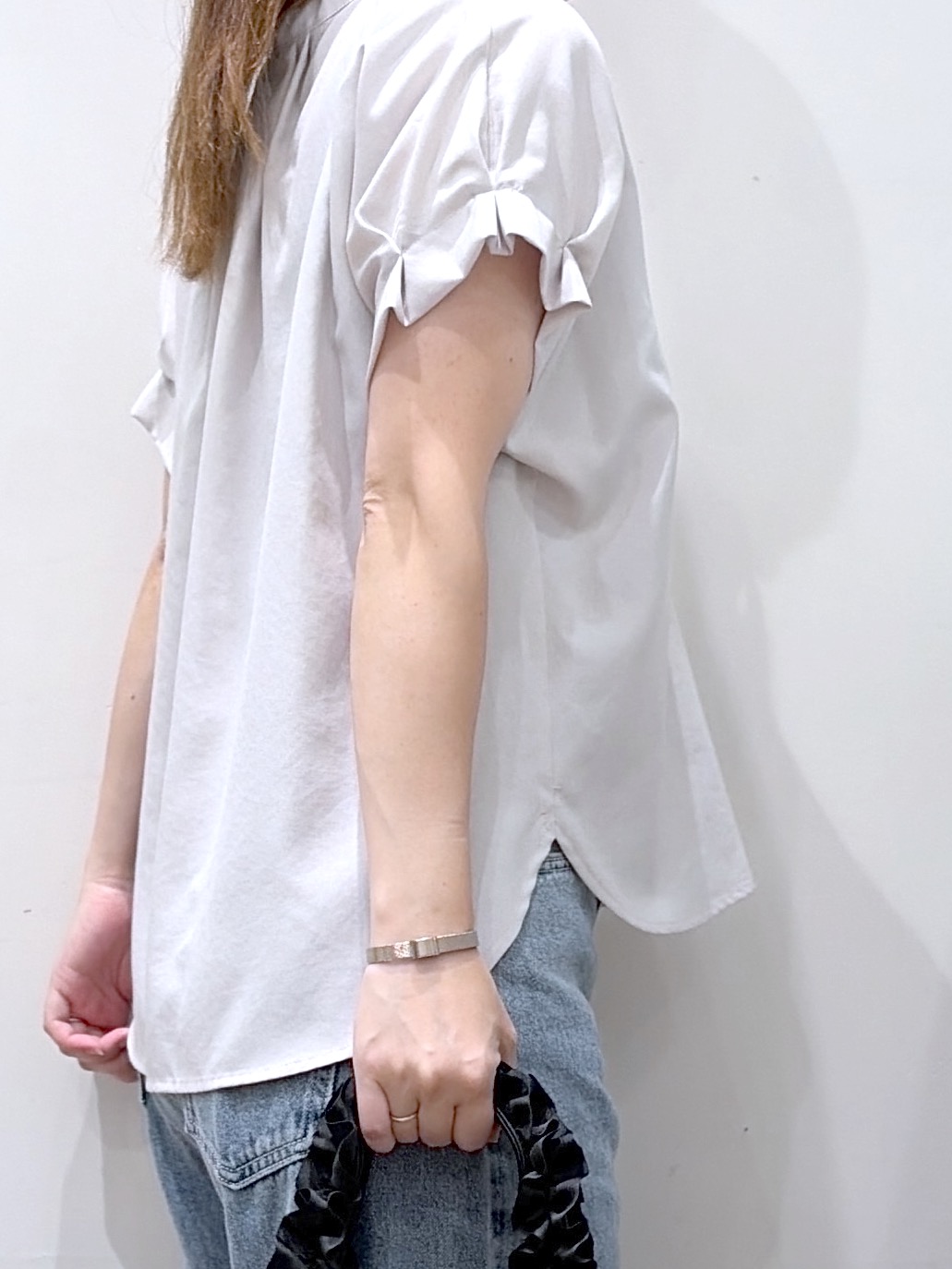 Junさんの「index｜【接触冷感／吸水速乾】タックスキッパーブラウス《防シワ／イージーアイロン／洗濯機OK／9col》」を使ったコーディネート