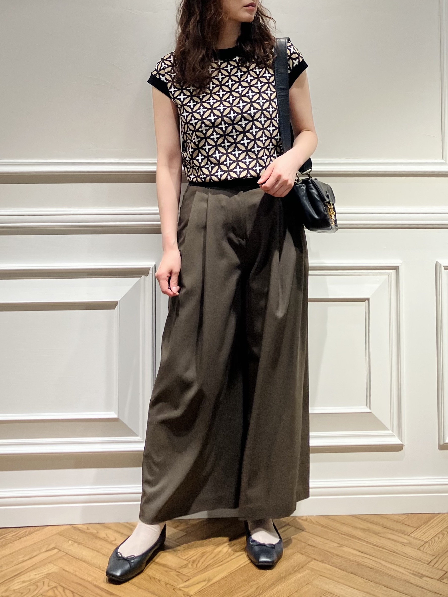 TSUKUIさんの「DRESSTERIOR｜【再入荷/otonaMUSE5月号掲載/ウォッシャブル】オーバーラップサークルコンビフレンチニット」を使ったコーディネート