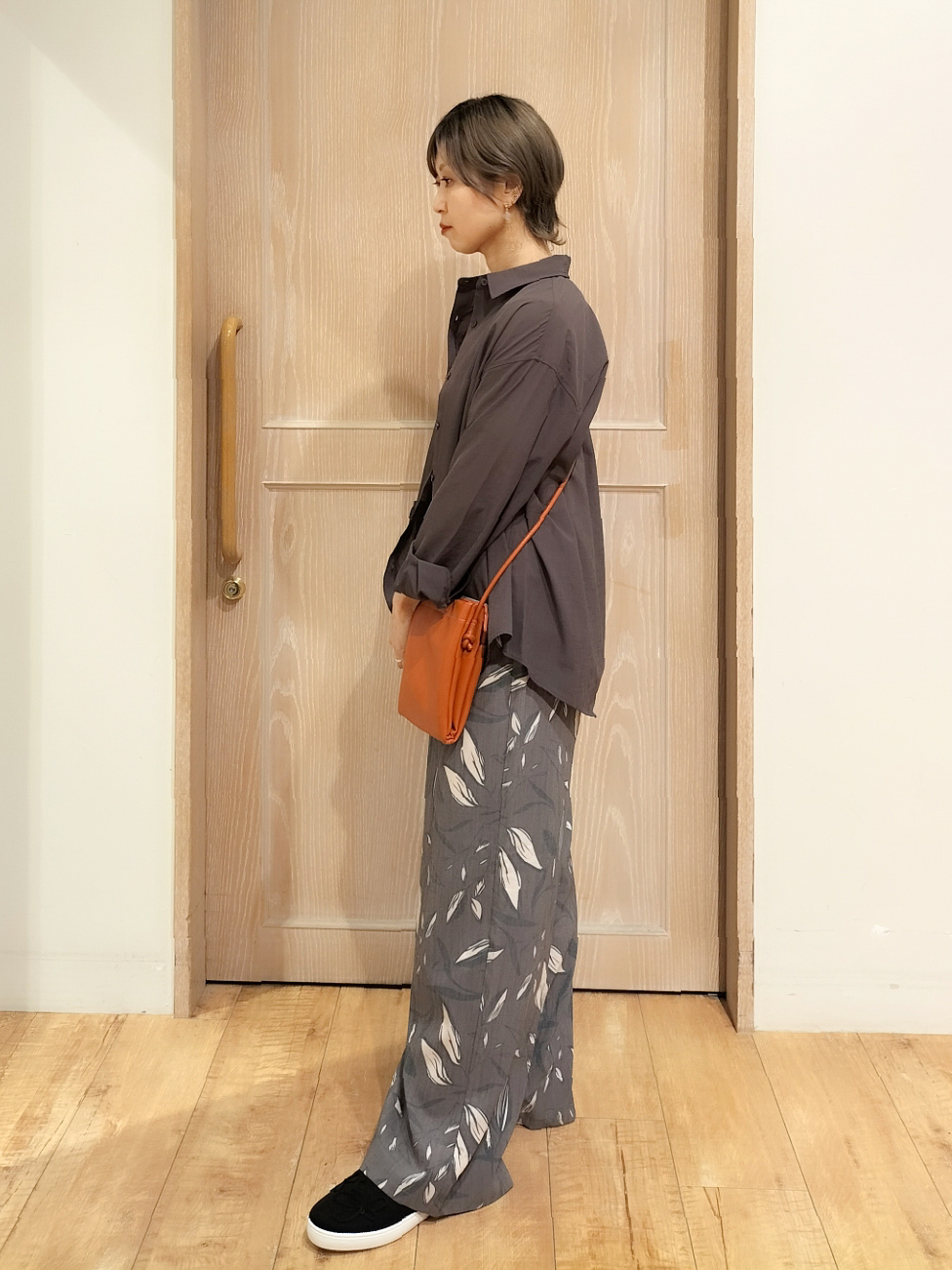 YUKIさんの「SHOO･LA･RUE｜【通気性〇/S-LL/洗濯機可】大人のきちんとベーシックシャツ」を使ったコーディネート