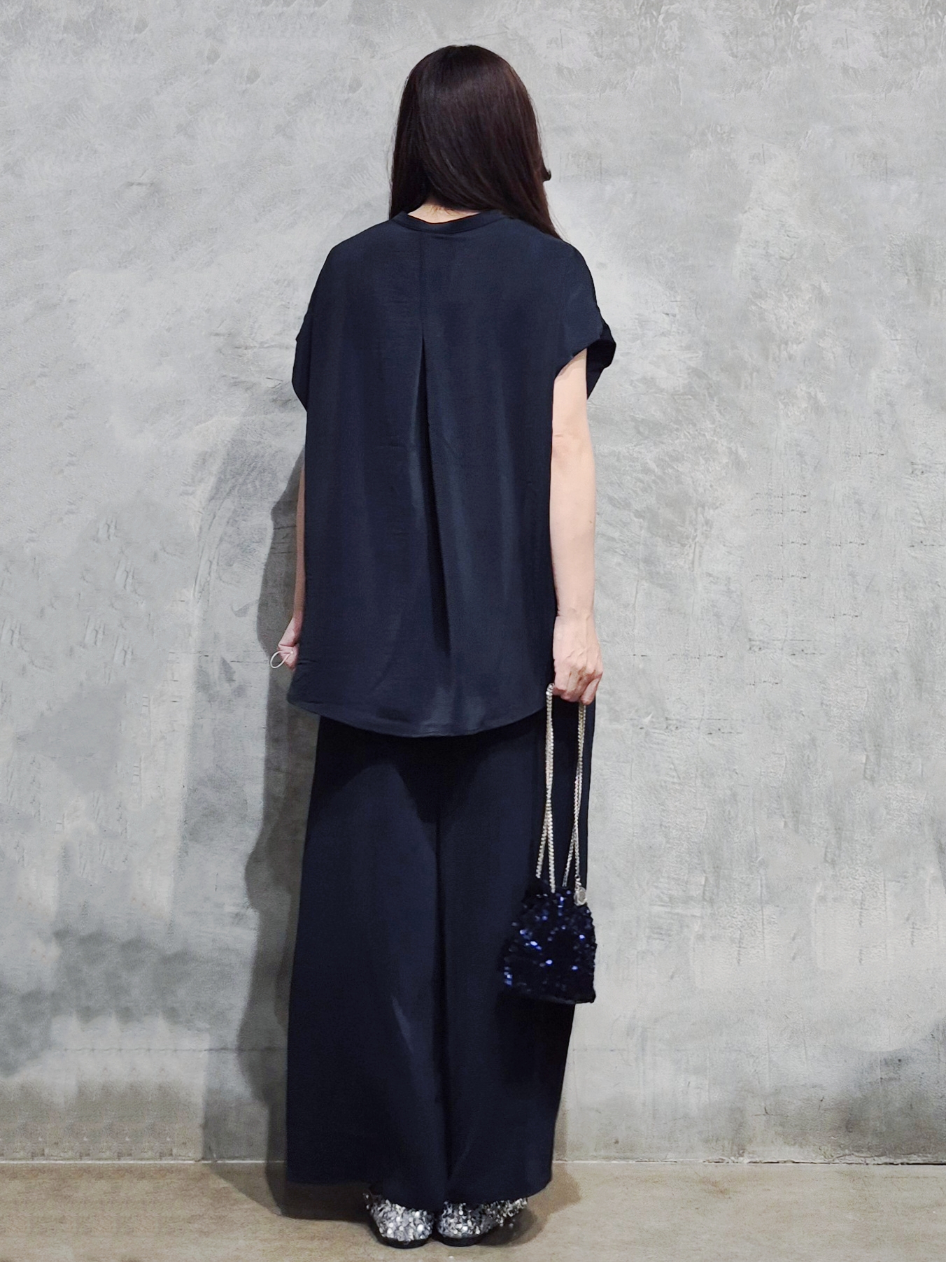 ひさえさんの「THE SHOP TK｜【ひんやり/遮熱/セットアップ可】やみつきになる とろみバンドカラーブラウス」を使ったコーディネート