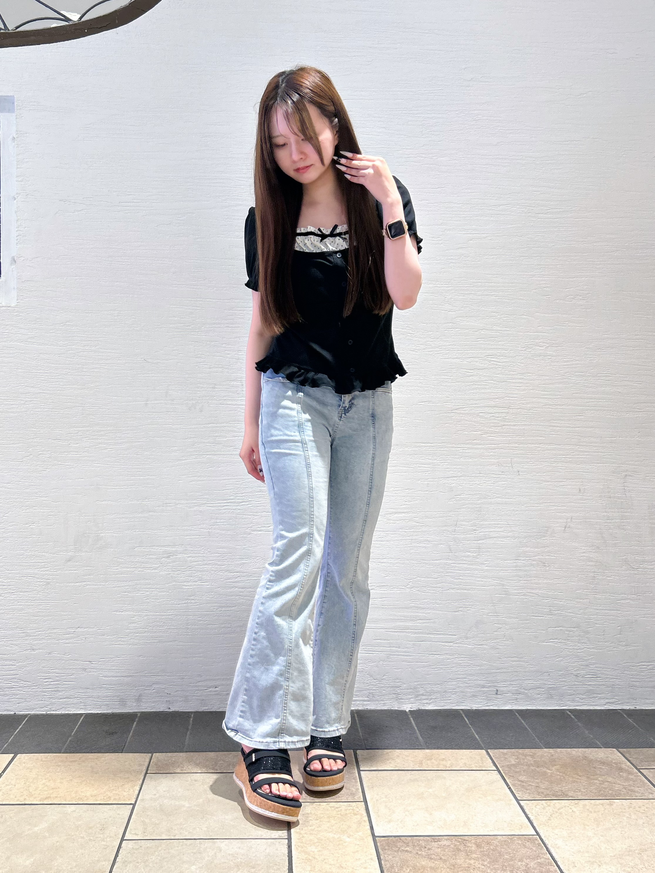 ゆうりさんの「ESPERANZA｜シャイニースライドコルクサンダル」を使ったコーディネート