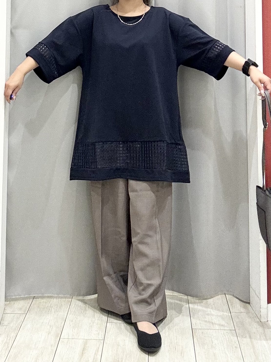 shioさんの「SHOO･LA･RUE｜【洗濯機可/体型カバー】程よい透け感の ゆるシア―シャツパーカ」を使ったコーディネート